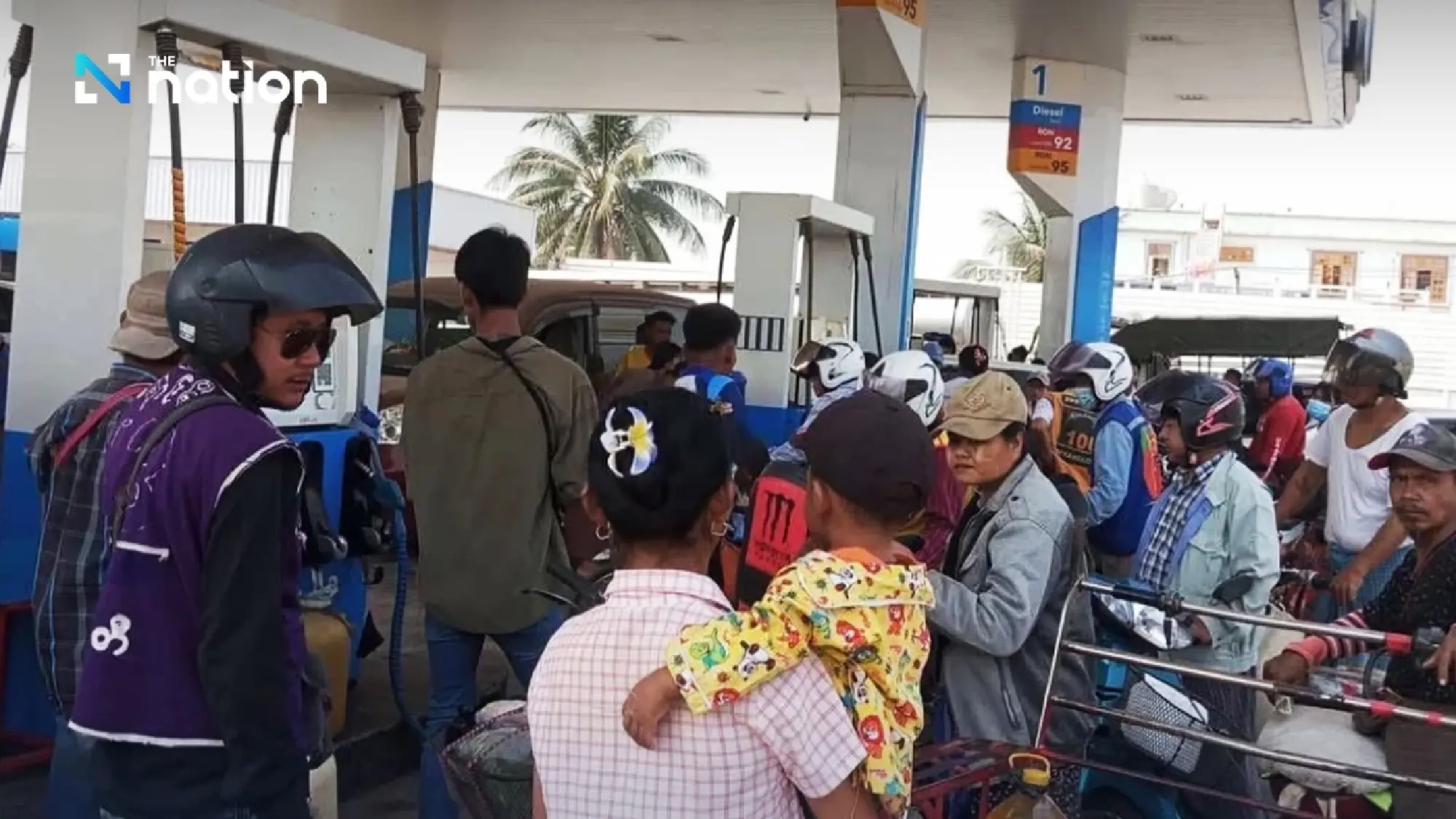 Myawaddy in crisis as oil prices soar to over 50 baht per litre