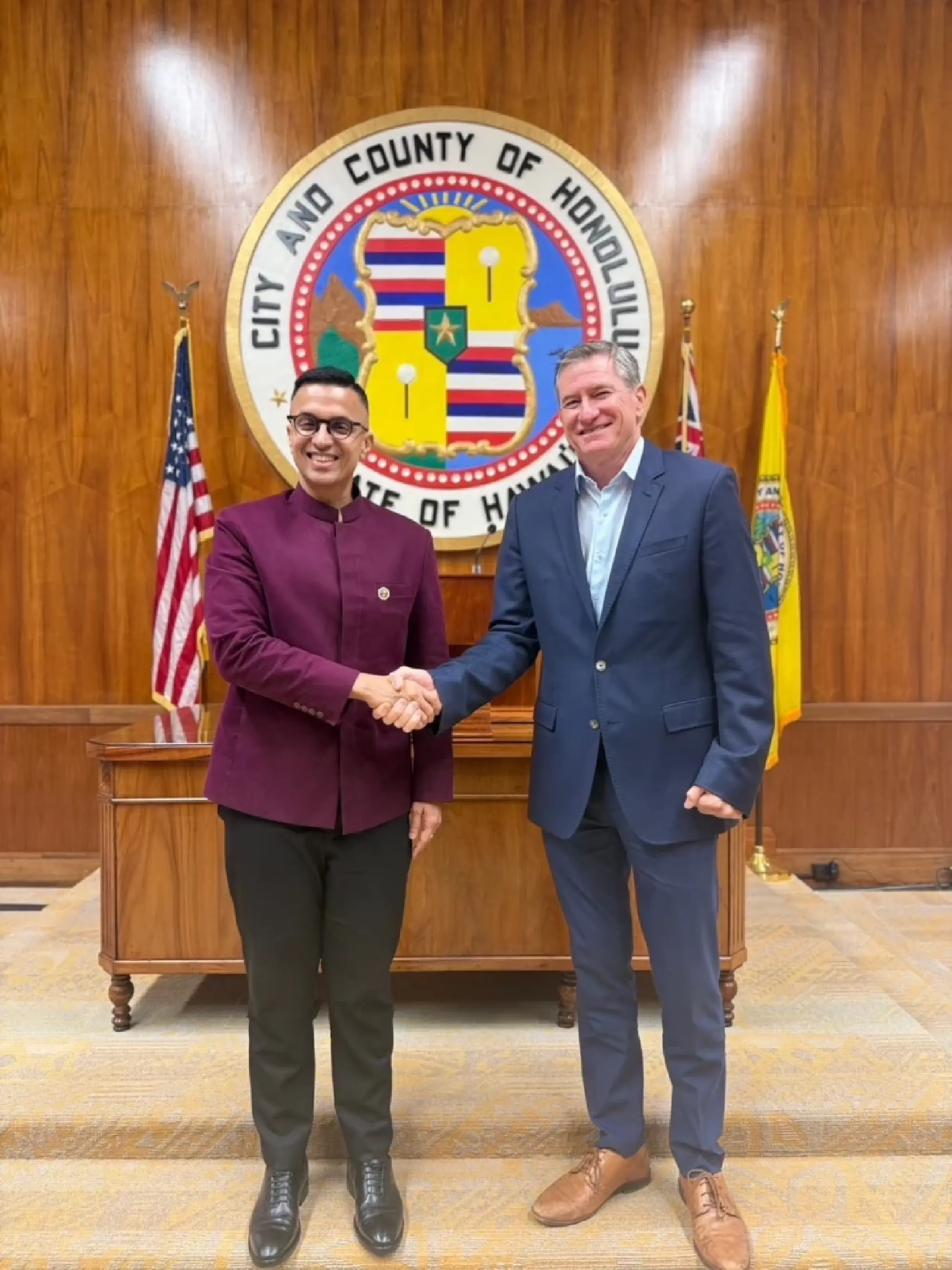 Bangkok and Honolulu Renew Sister-City Ties After 10 Years