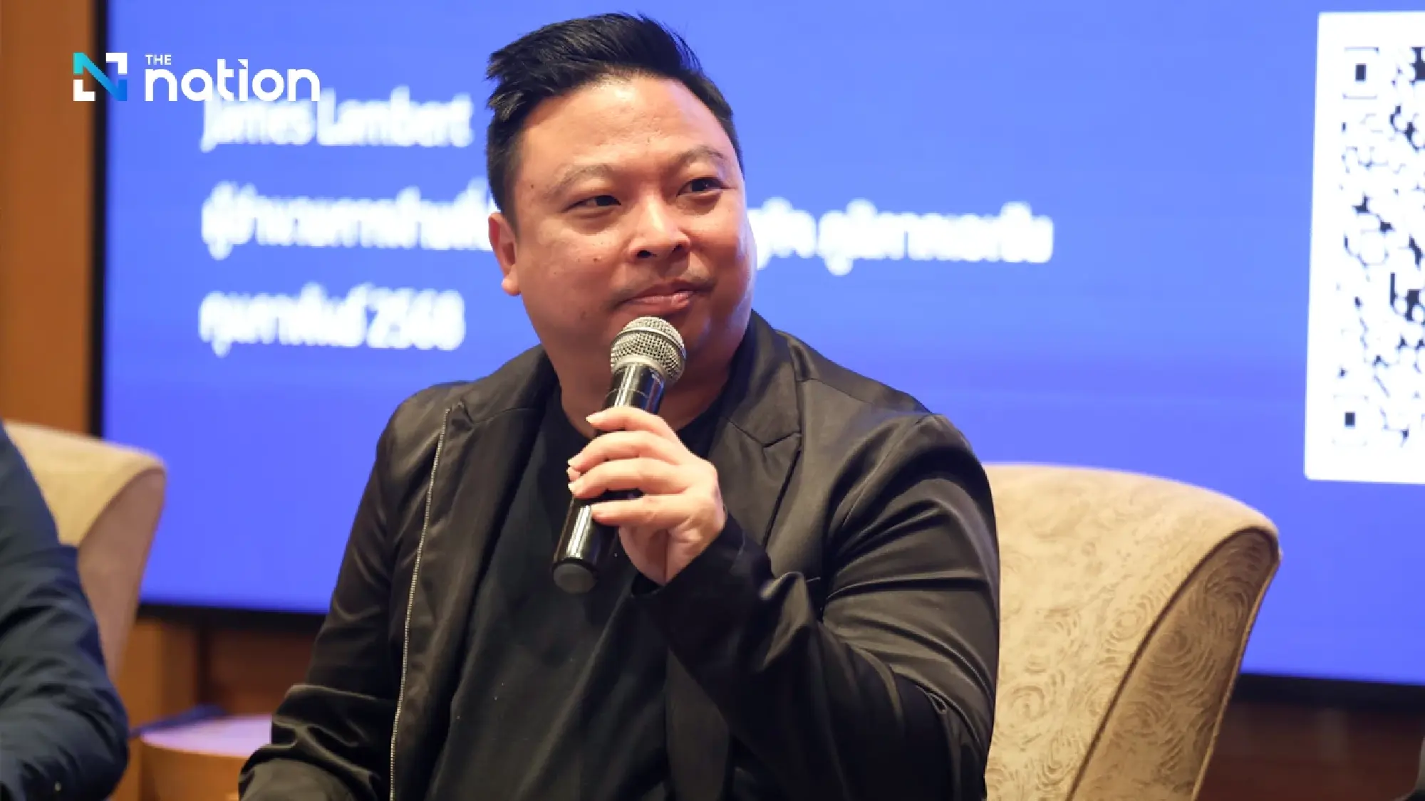 Rawat Khongchat, a member of the Night Restaurant Business Trade Association