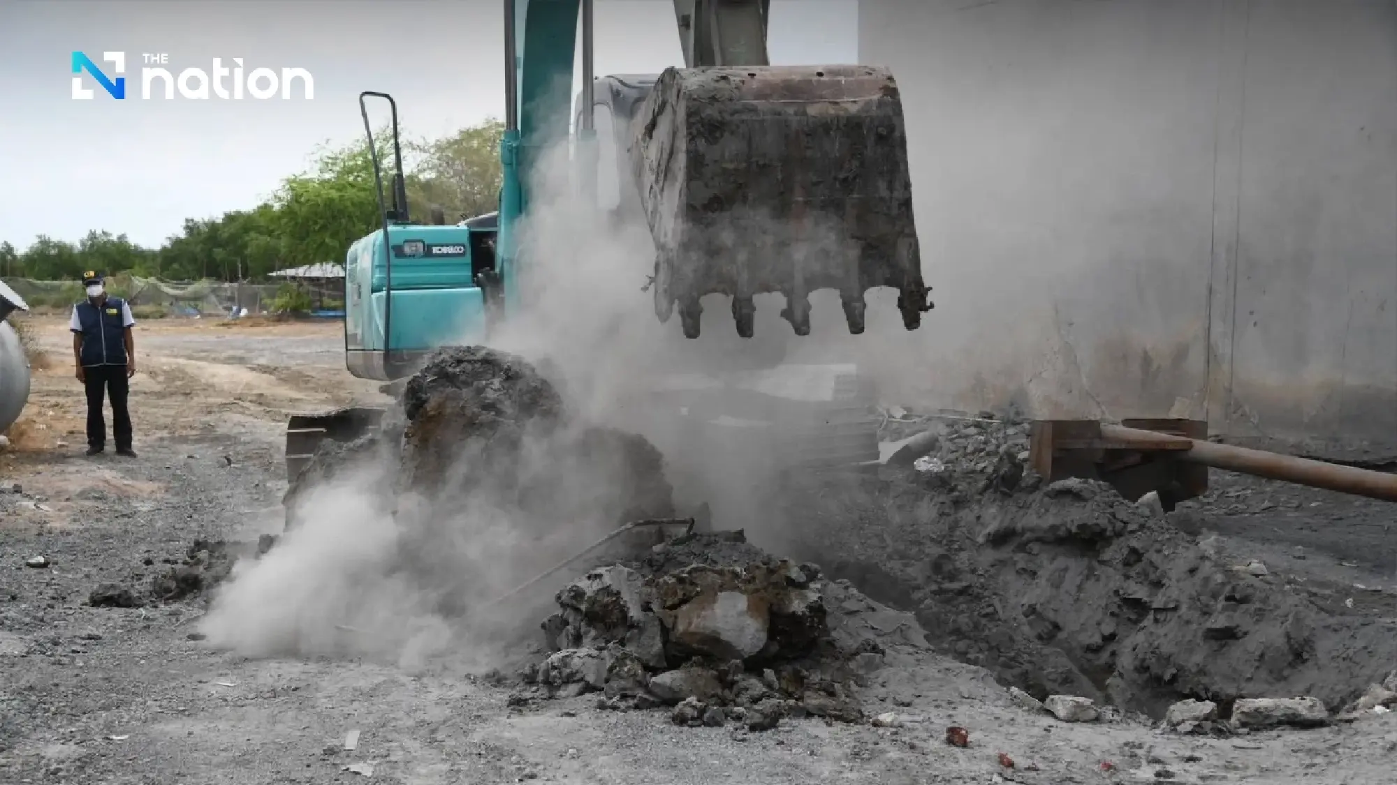 Shuts down 4 factories for pollution turning salt fields black