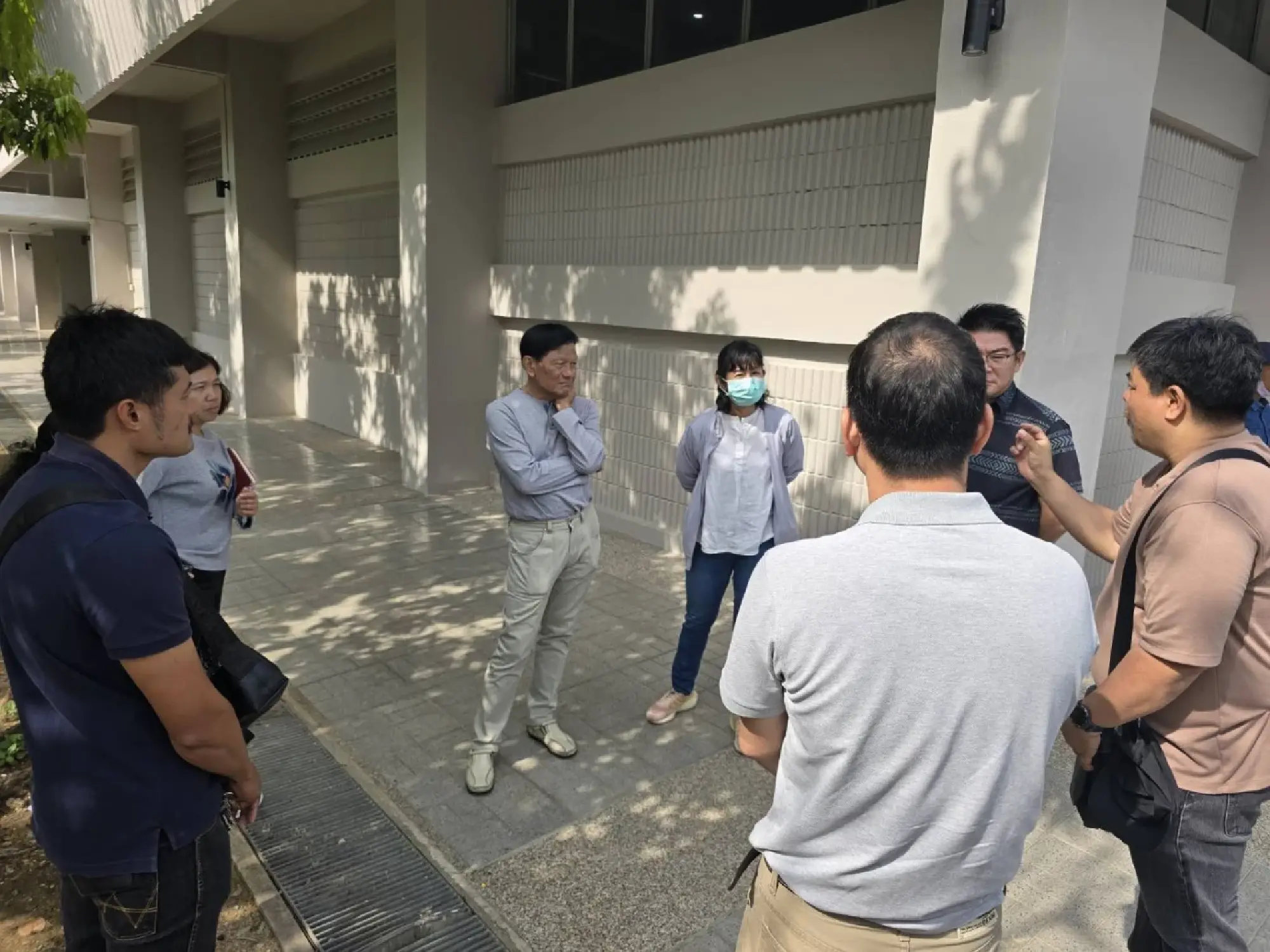 Lumpini Park Restroom Refurbishment Progresses, Three of Seven Buildings Complete