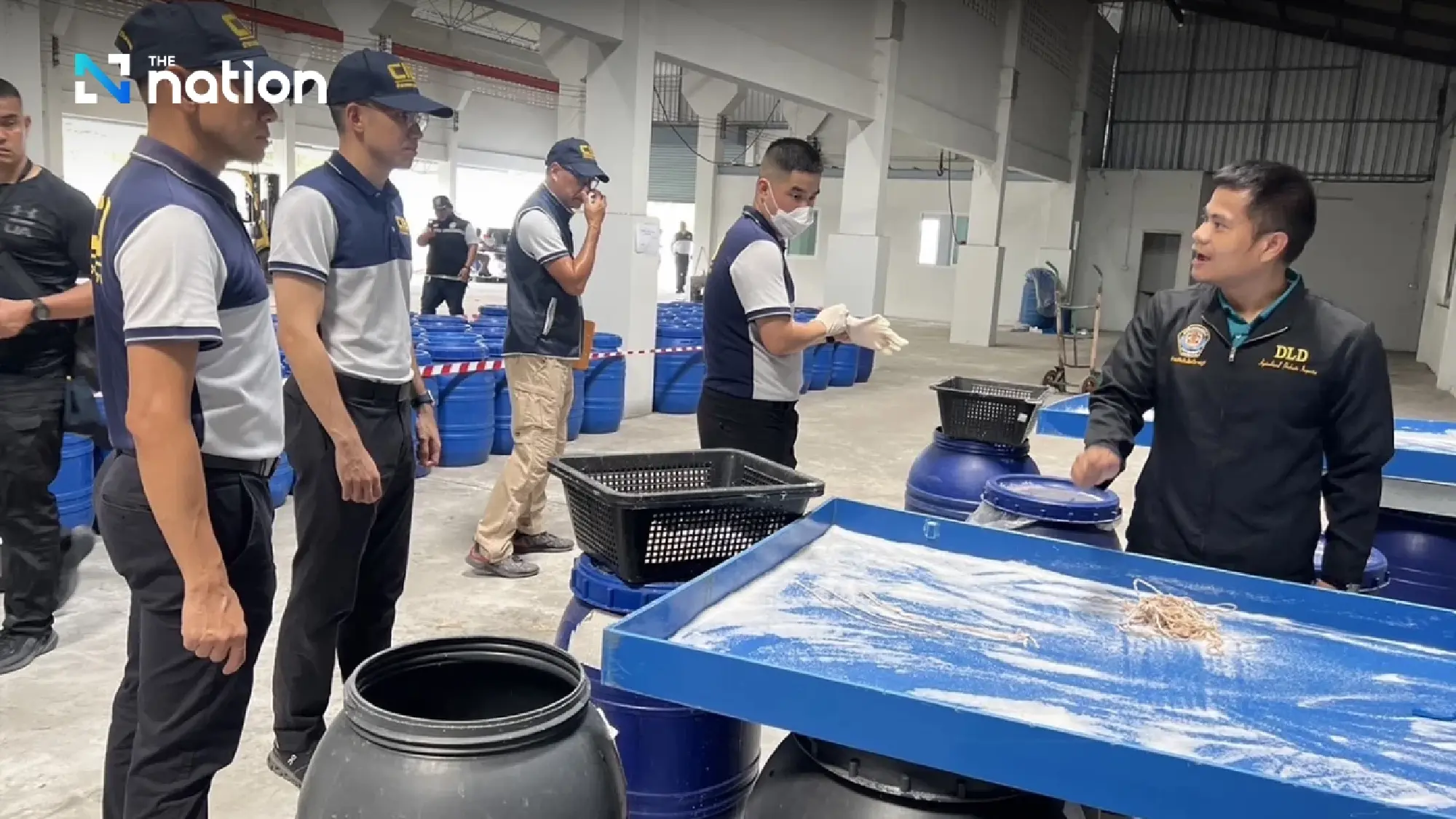 THB10 million worth of illegal pig intestines seized at warehouse in Samut Sakhon
