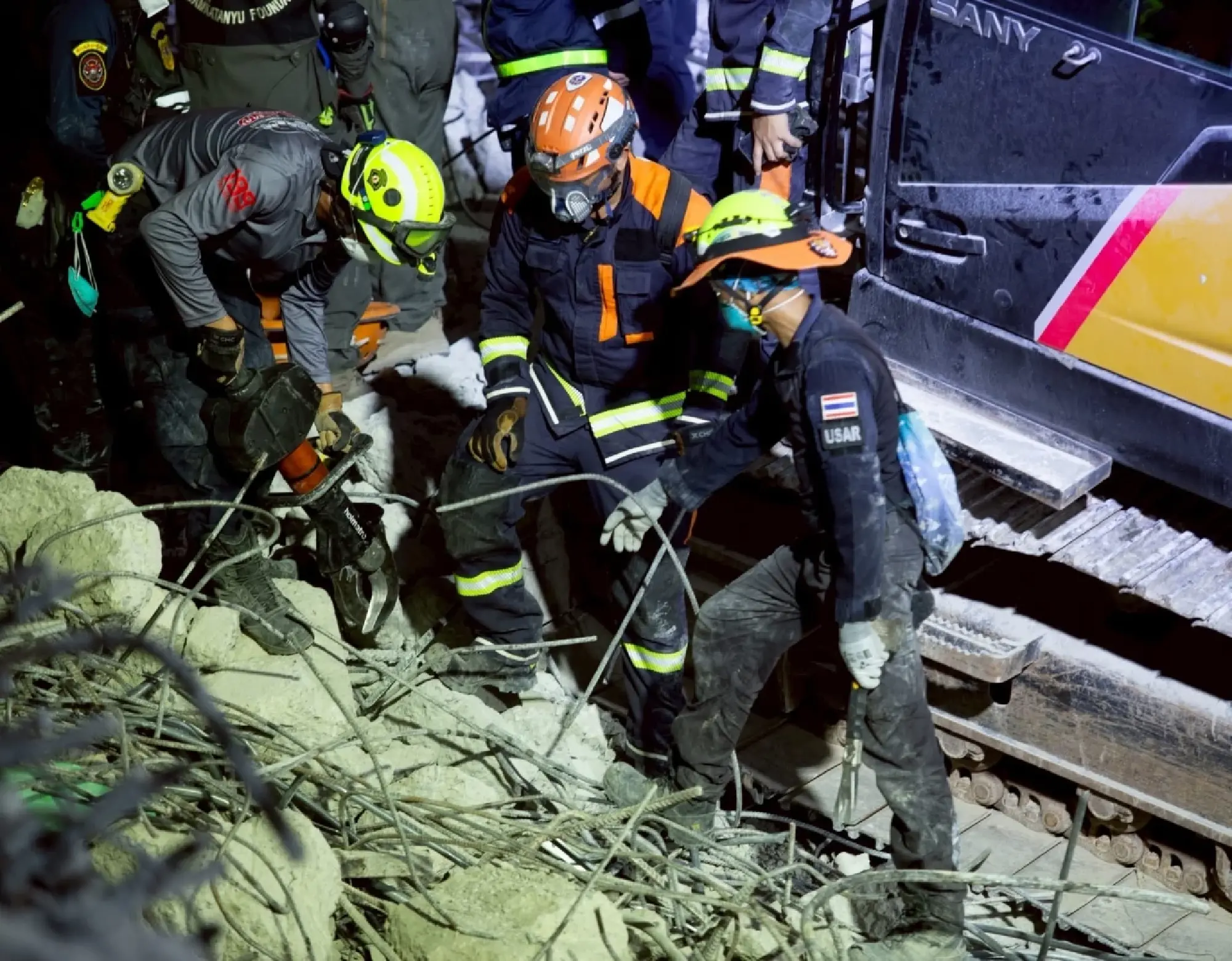 Rubble Cleared, Search Continues for Quake Victims