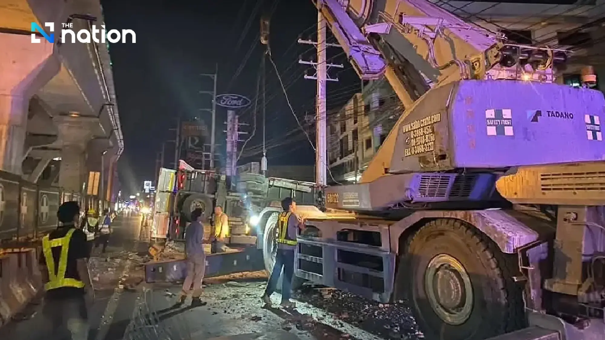 Rama II accident: One injured as crane topples onto pickup truck 