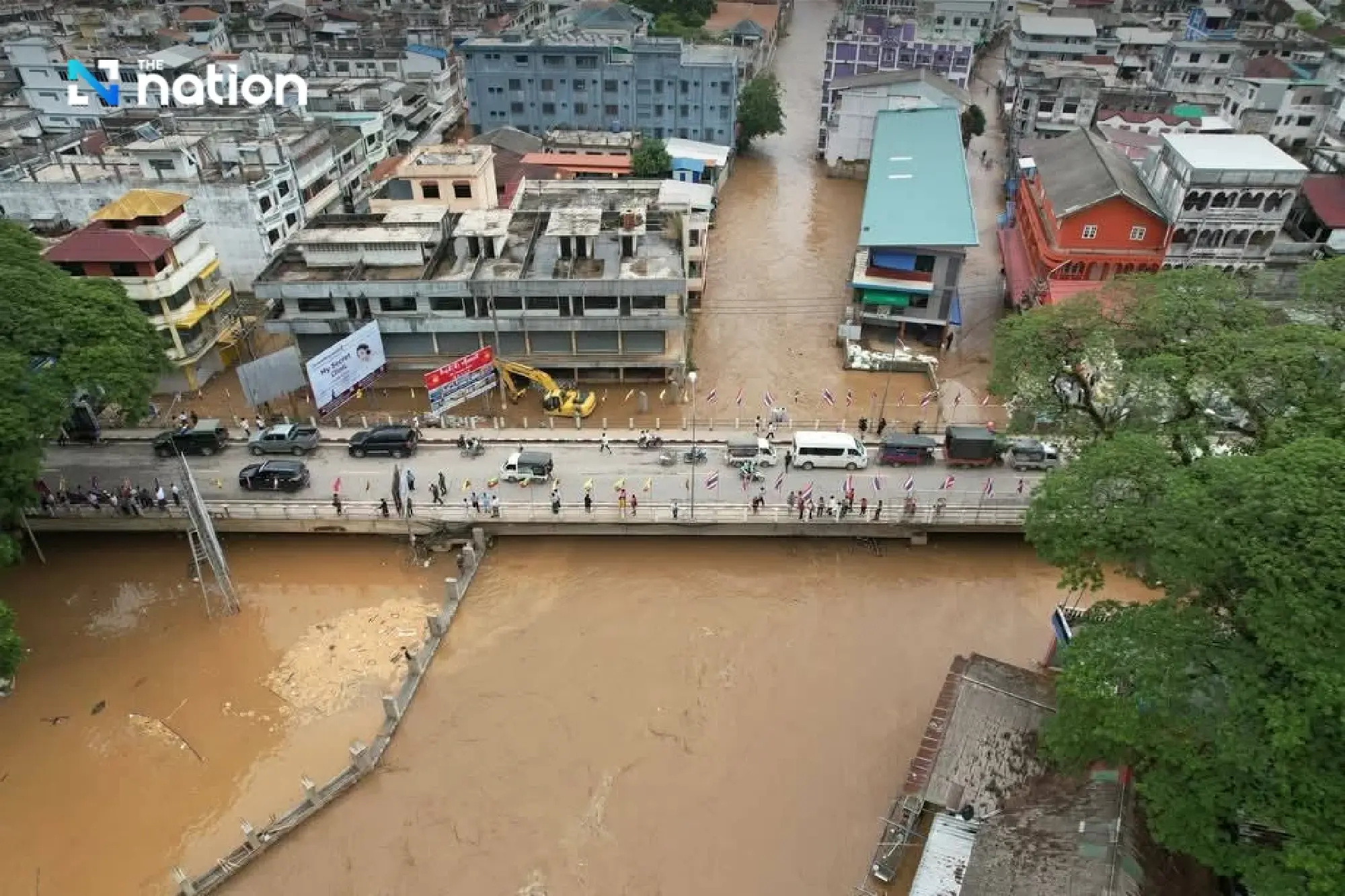 Chiang Rai governor tells Sai river encroachers to vacate for flood embankment work