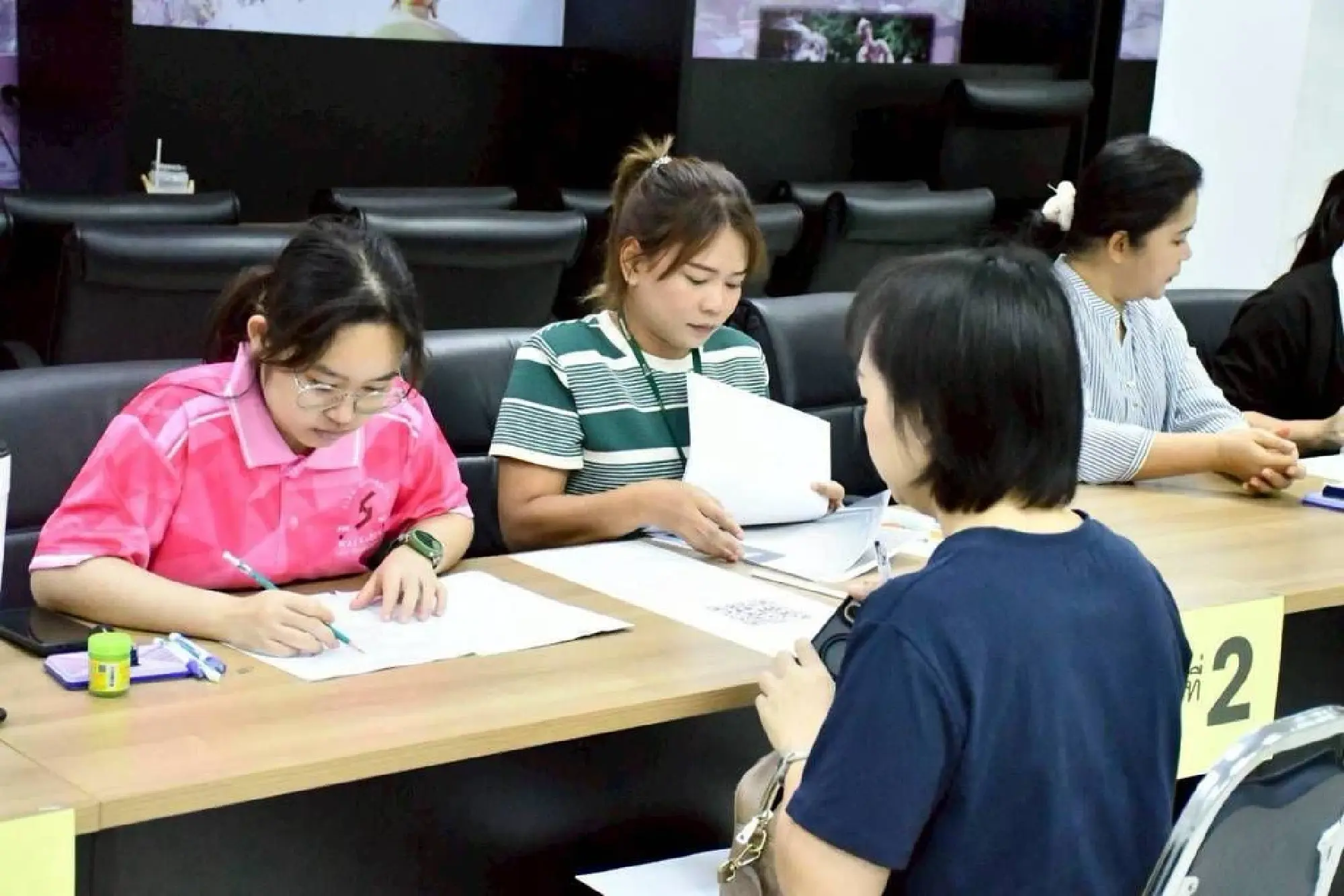 Bangkok Opens Earthquake Relief Applications Until April 27th