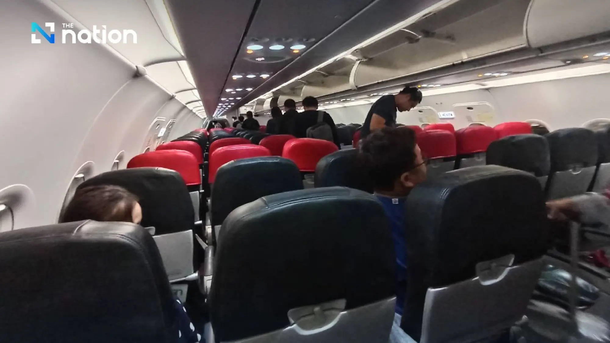 Over 300,000 passengers used local airports during Songkran festival