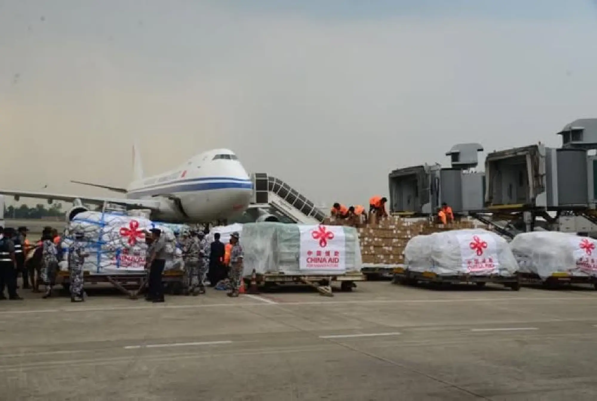 Second EU aid flight arrives in Yangon with 55 tonnes of earthquake relief supplies