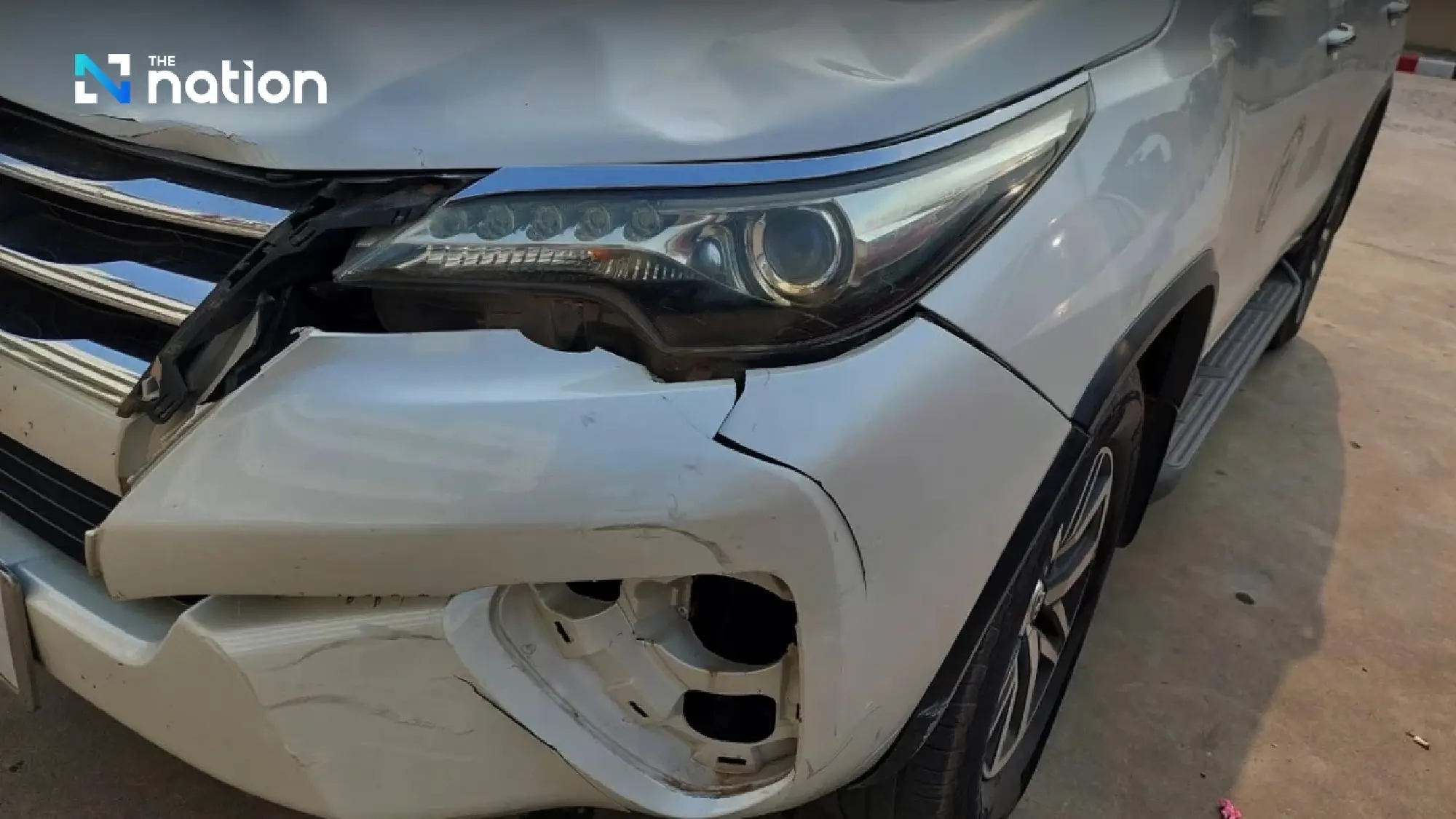 Somsak threatens disciplinary action against 'drunk driving' hospital director