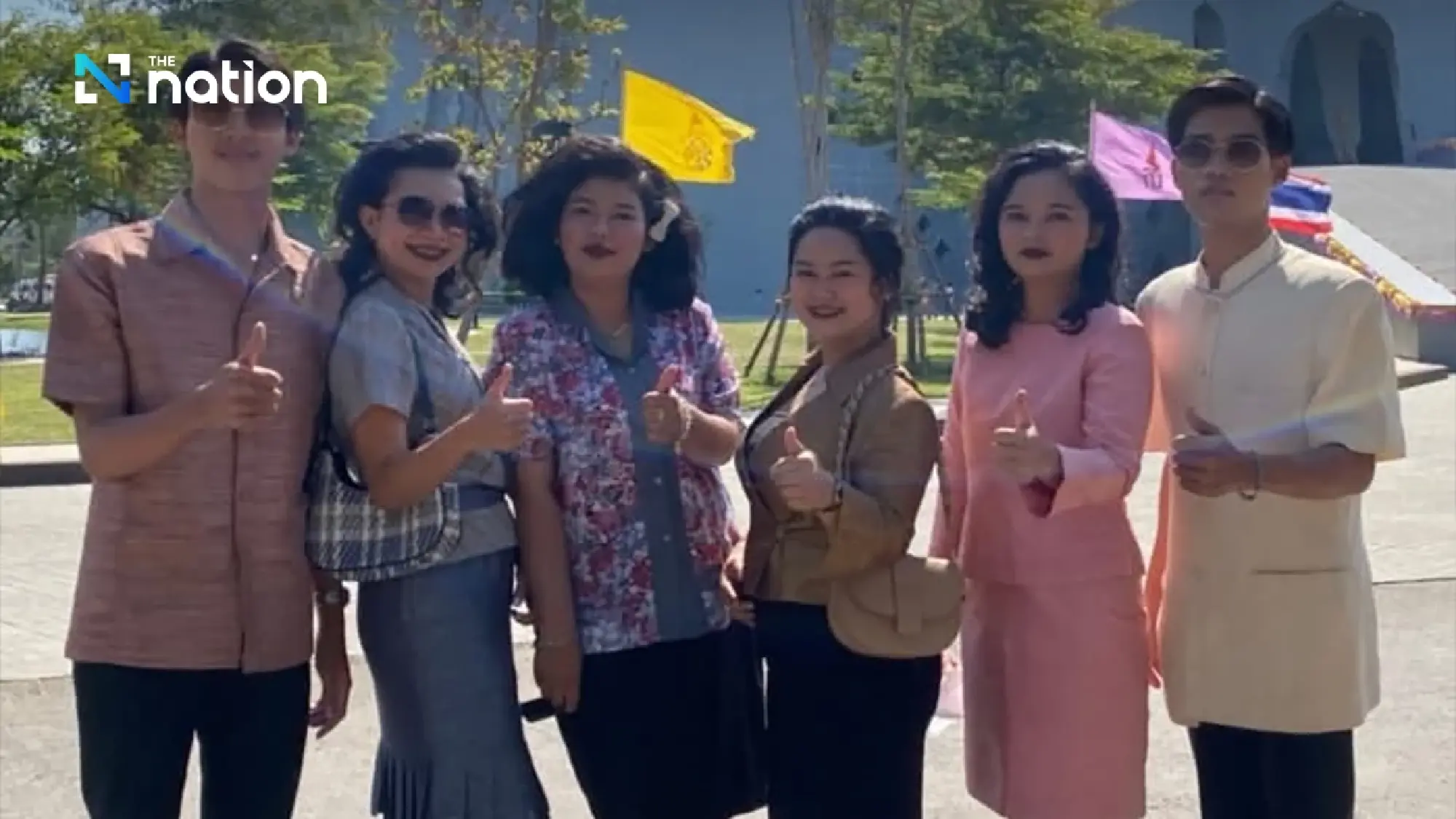 New viral job trend: Hired relatives for graduation ceremonies