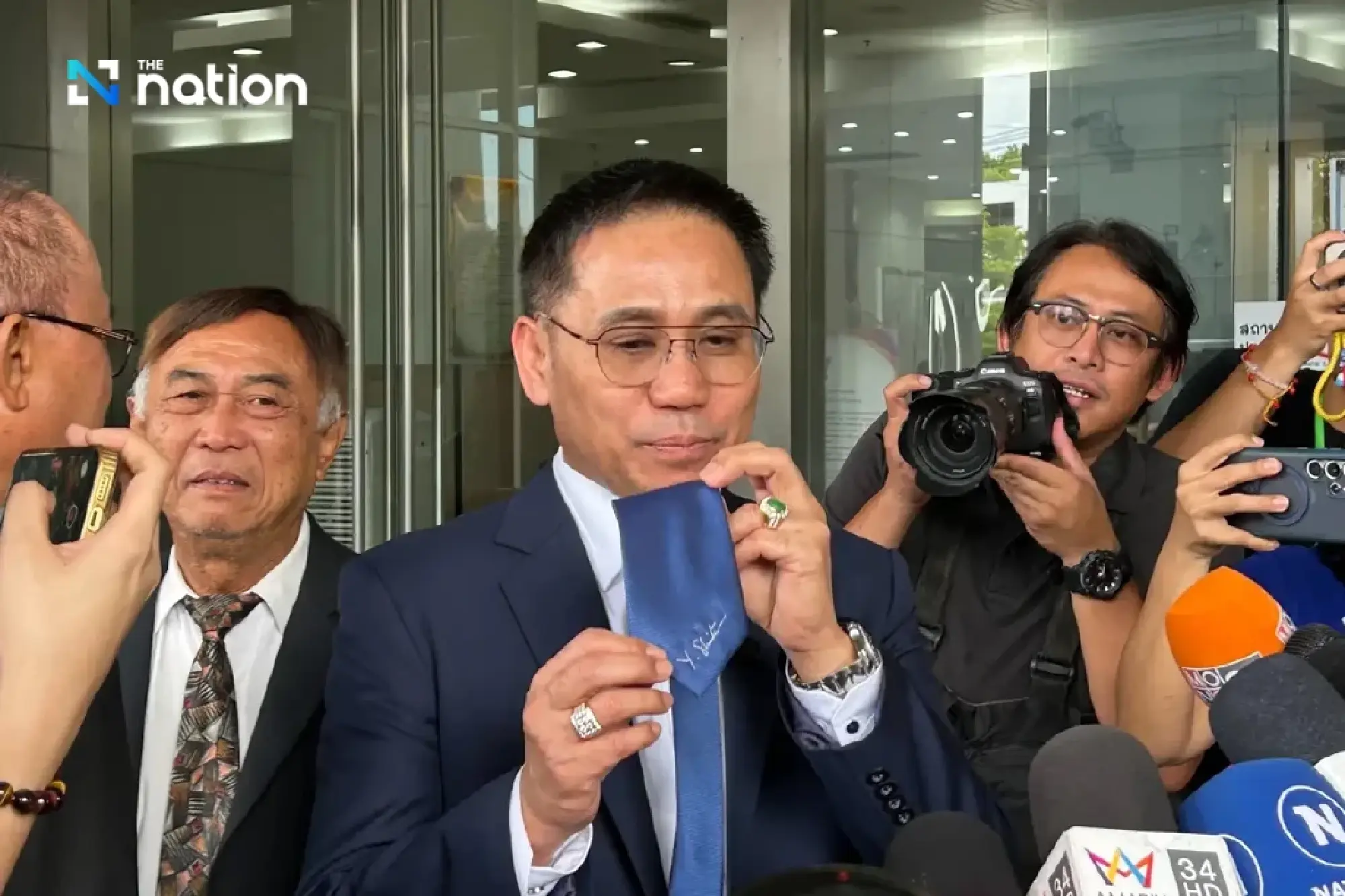Yingluck’s lawyers push for retrial in rice pledging case fight