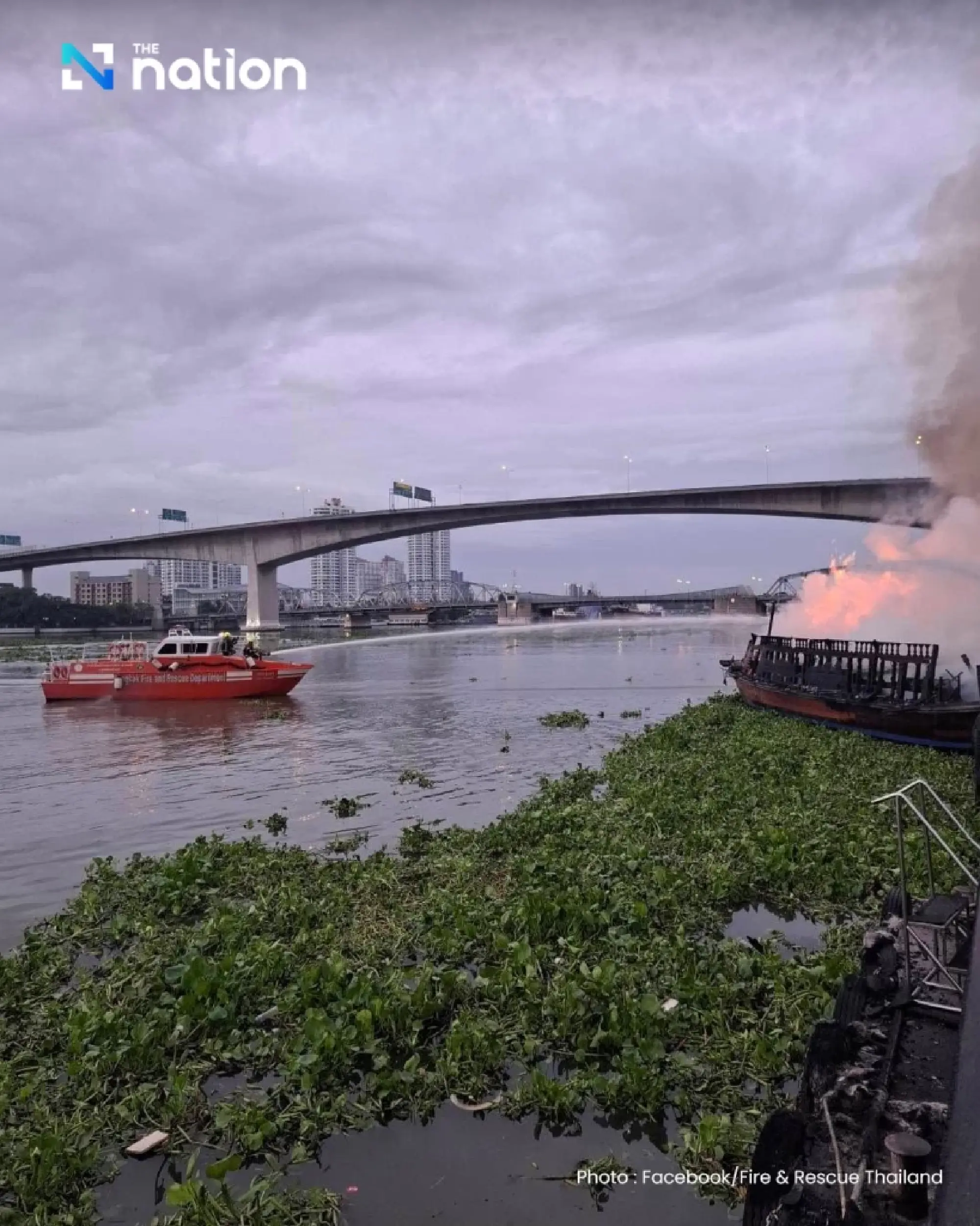 Tourist boat catches fire near Anantara Riverside Hotel in Bangkok