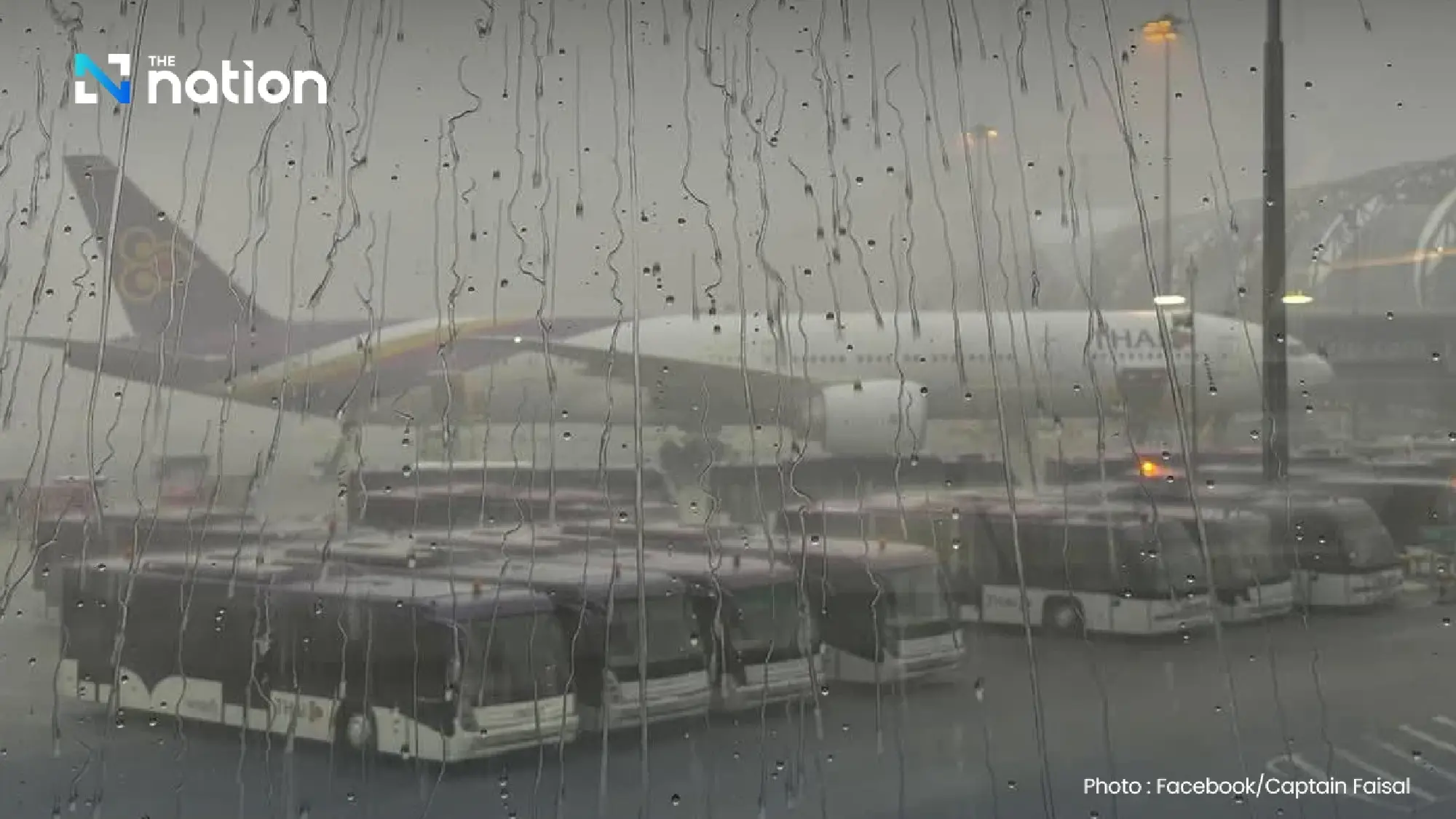 Heavy rains cause flooding in Bangkok and surrounding areas