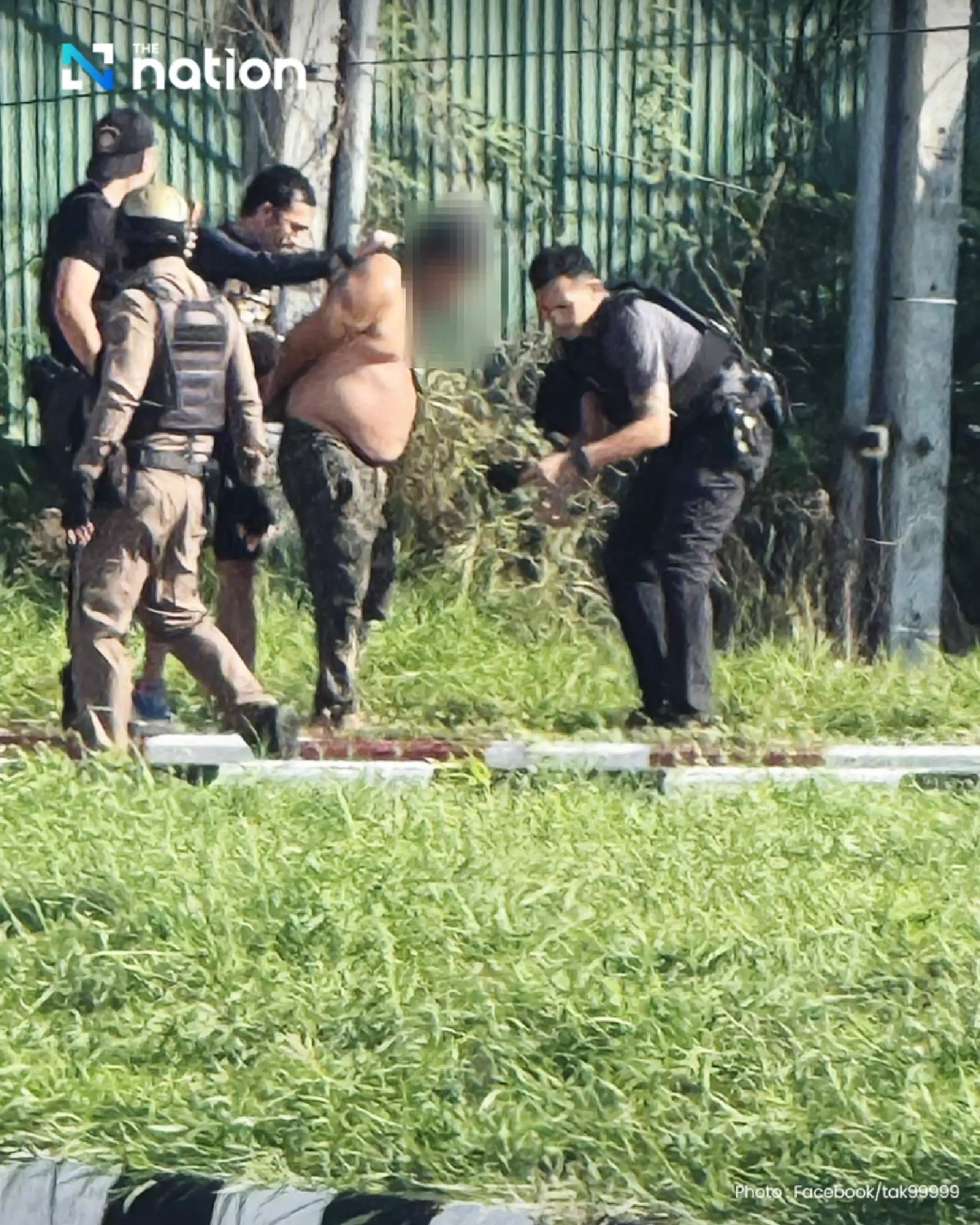 Armed suspect captured after violent rampage in Tak province