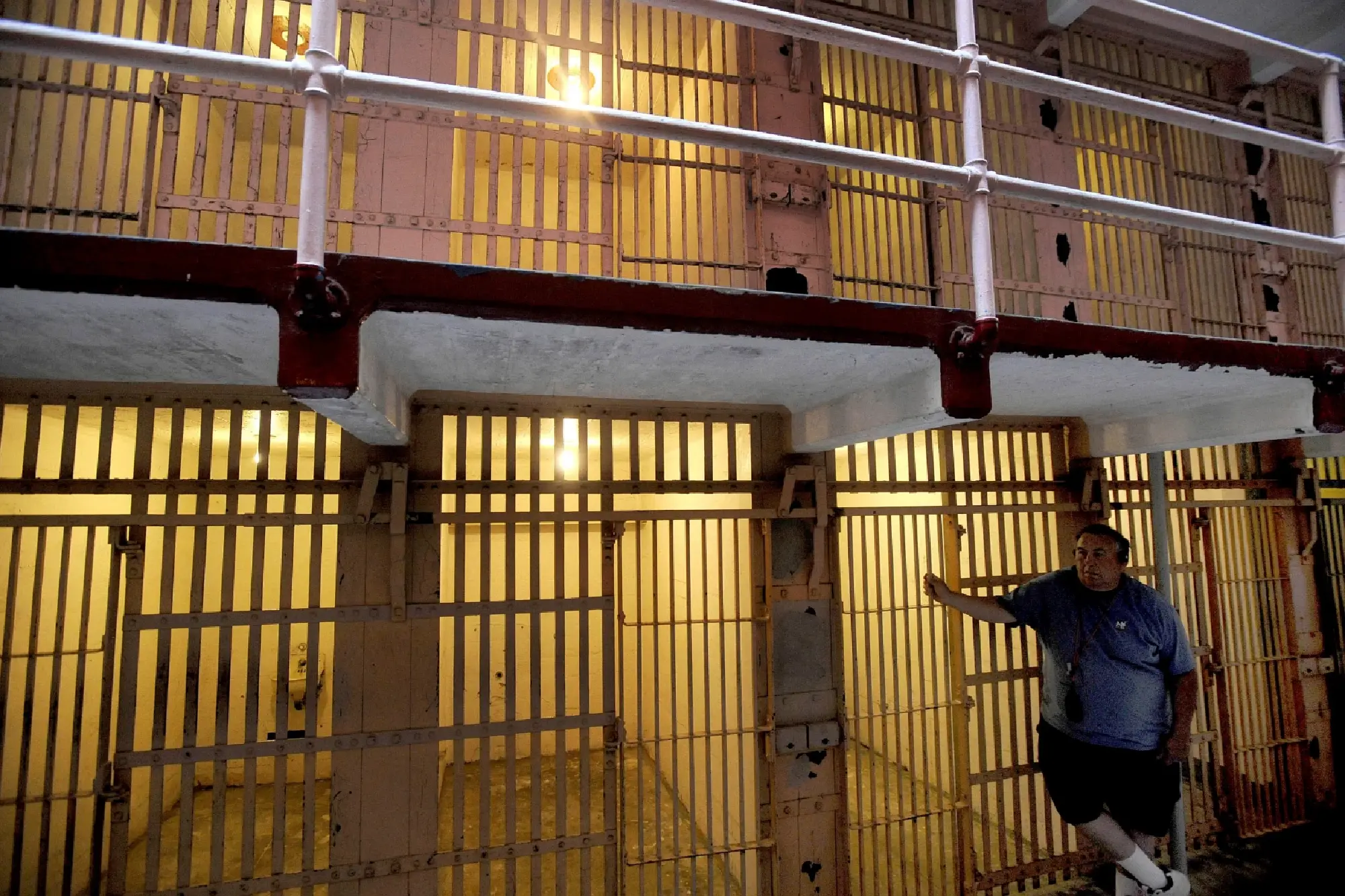 Trump orders the reopening of Alcatraz prison