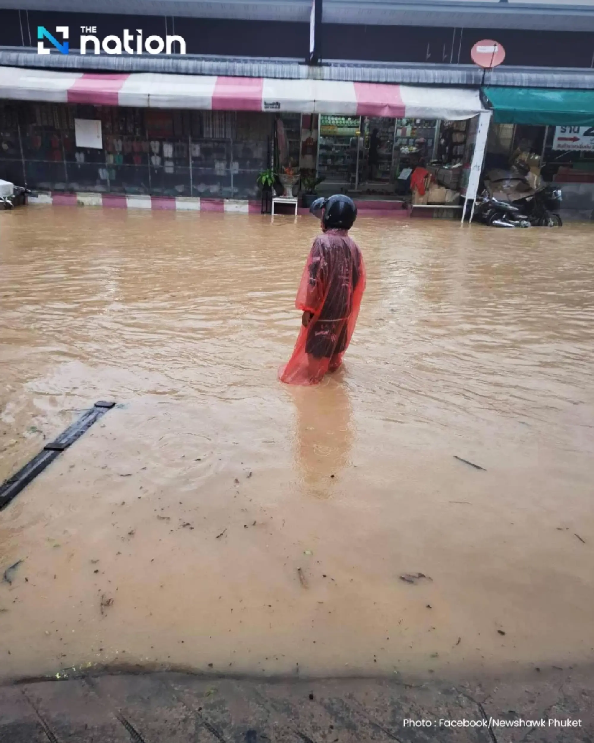 Several roads in Phuket inundated following heavy rains on Wednesday