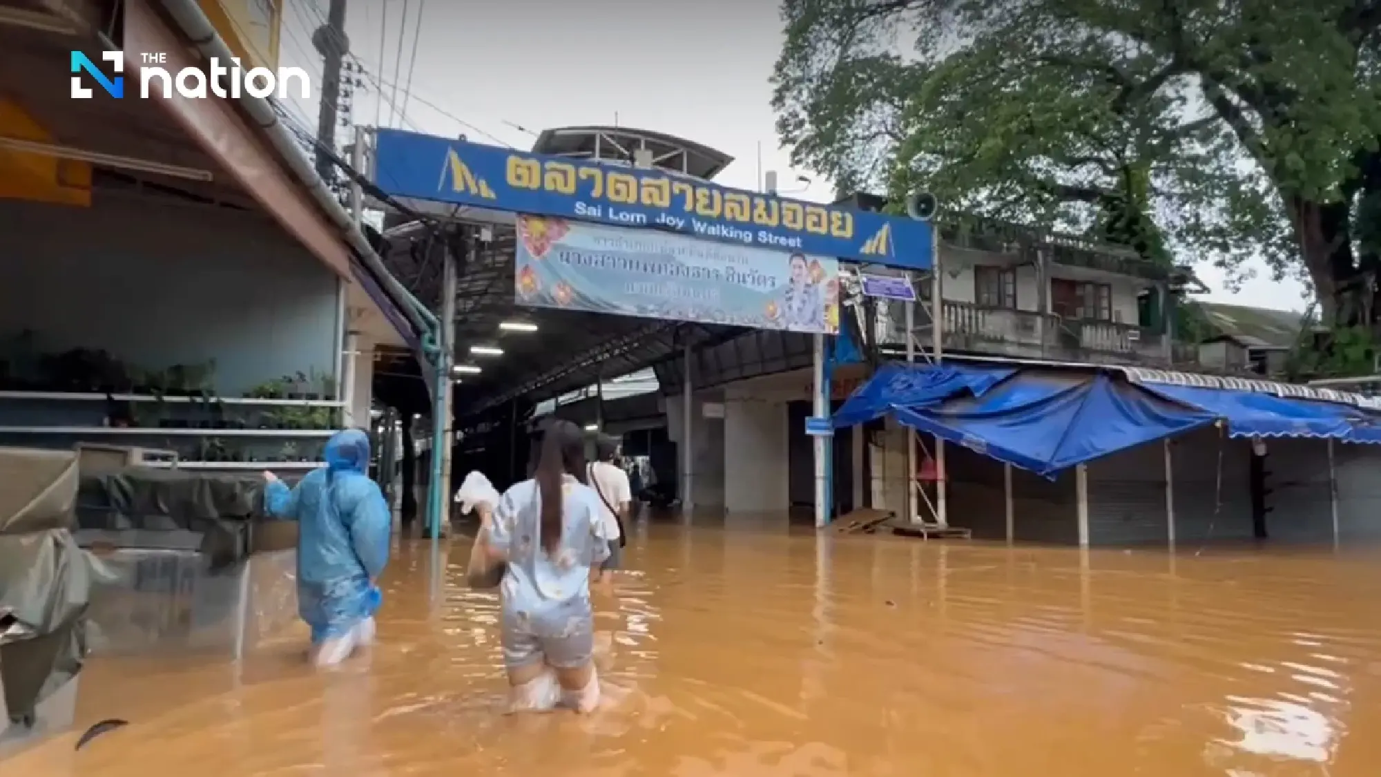 Residents evacuate as downpour causes flooding in Mae Sai, Chiang Rai