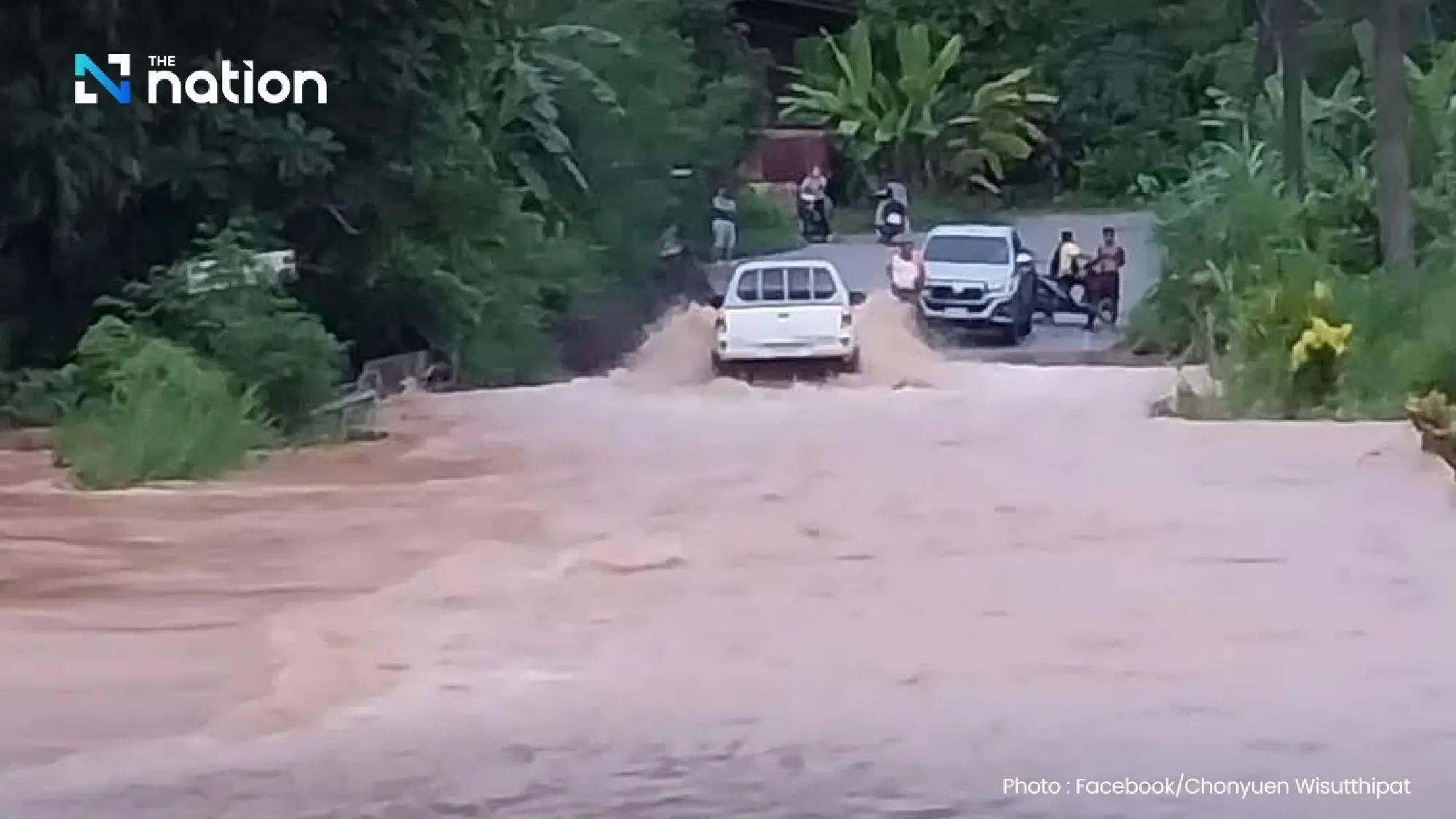 Downpour causes flooding in Surat Thani: Low-lying areas at risk
