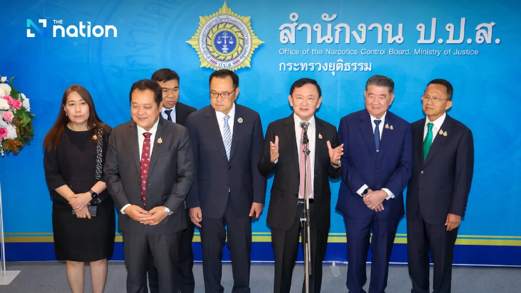 Thaksin dismisses reports of fleeing abroad as fake news