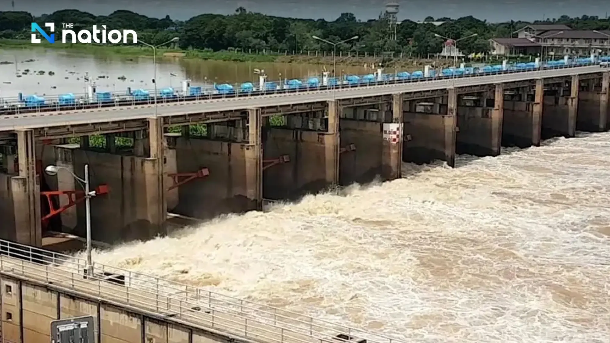 Angthong, Ayutthaya residents warned by cell alert of possible Chao Phraya River overflow