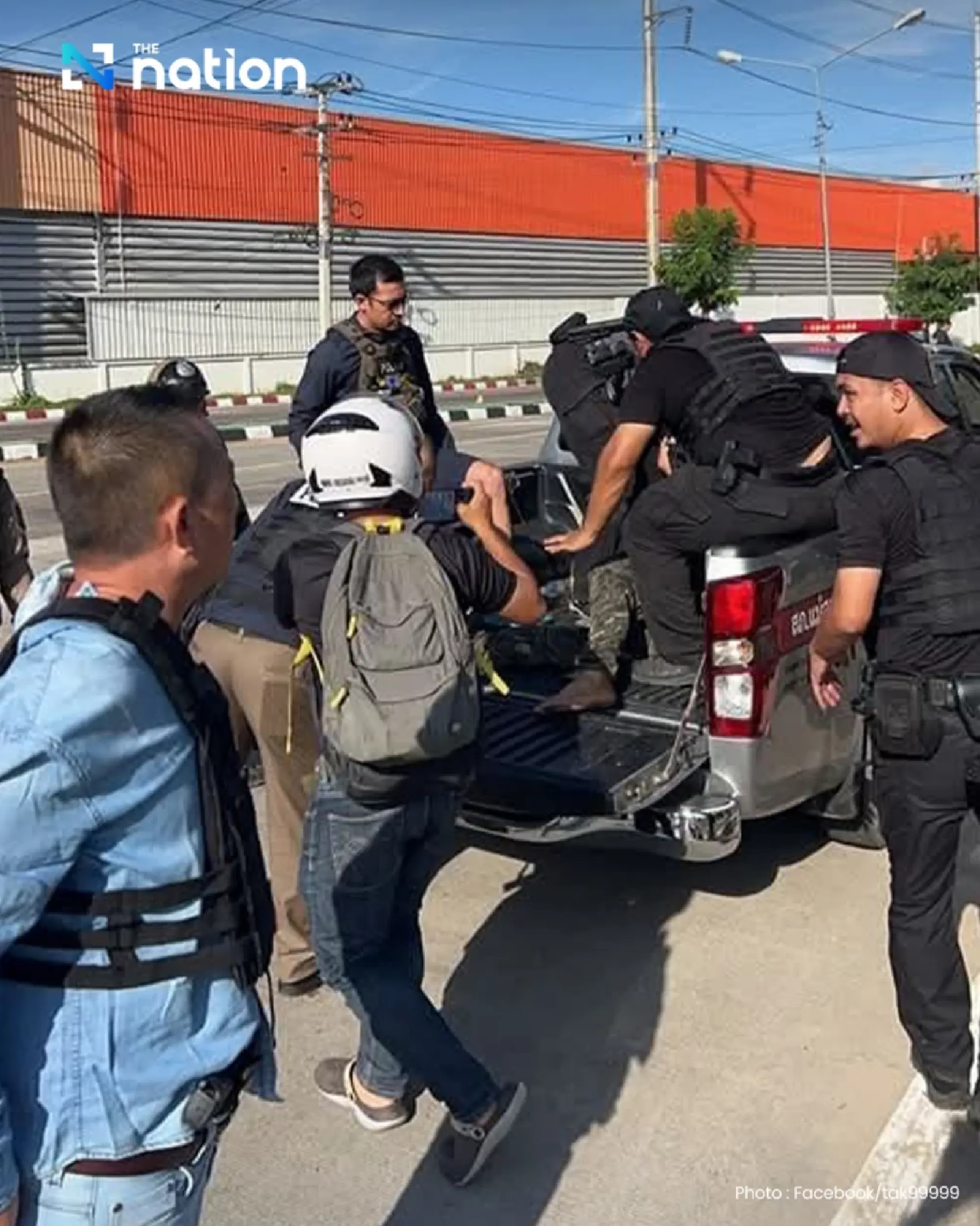 Armed suspect captured after violent rampage in Tak province