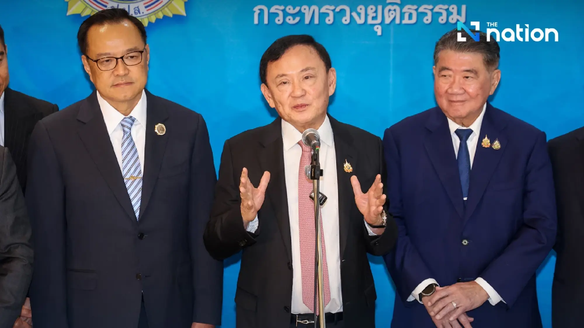 Thaksin dismisses reports of fleeing abroad as fake news