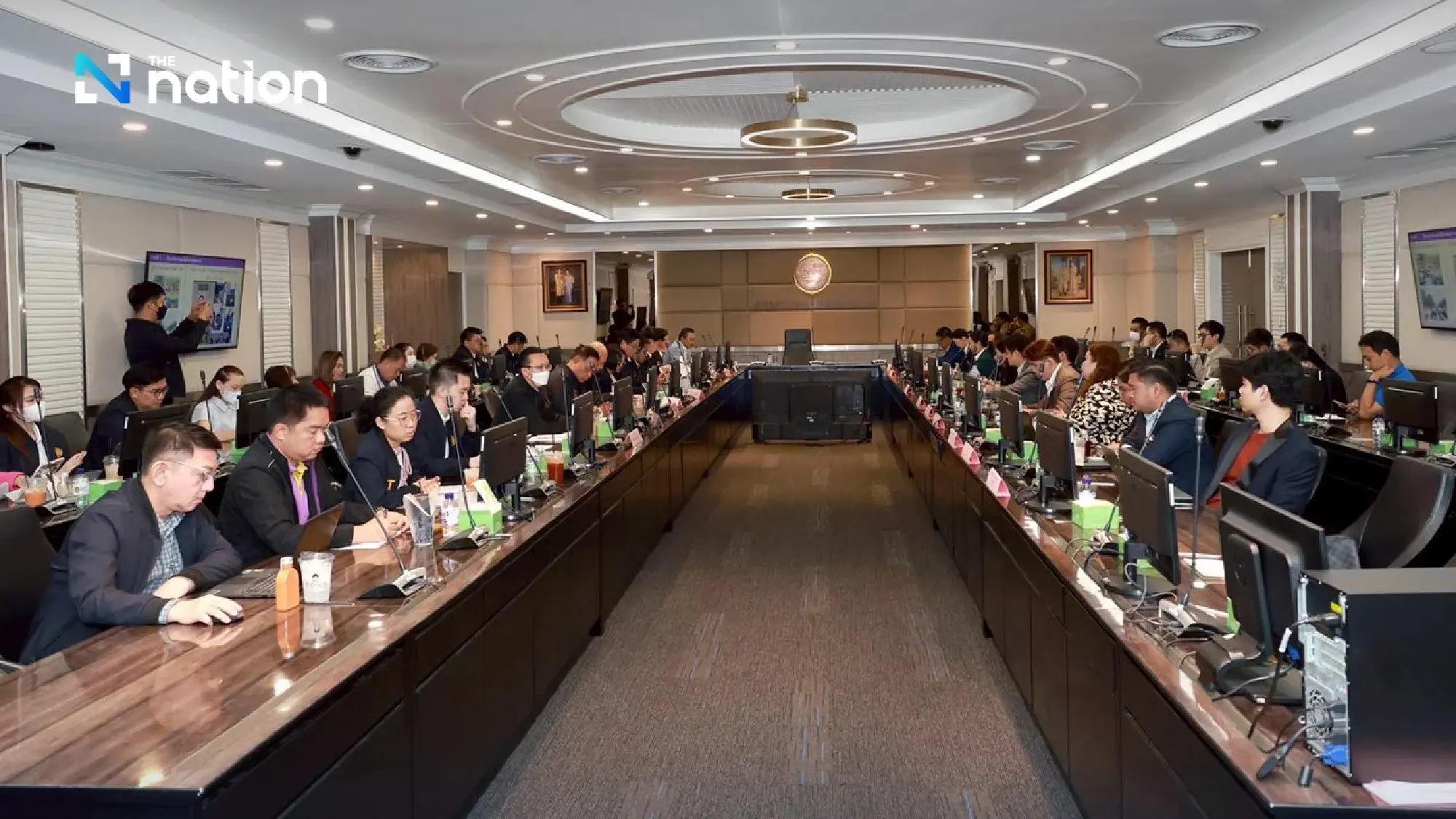 Transport Ministry to register Grab taxis under new digital platform law within 90 days