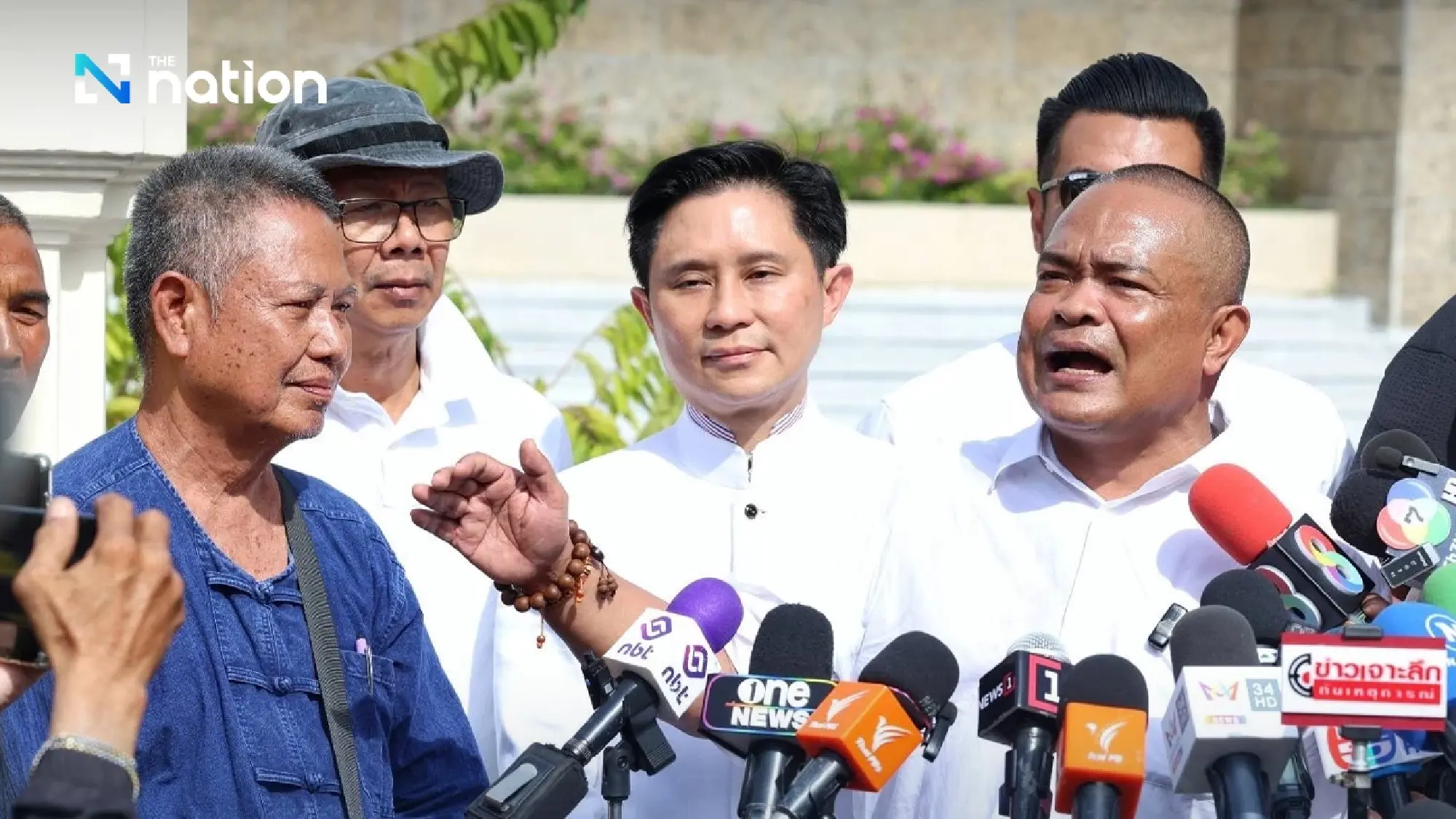 Jatuporn picks Victory Monument as protest site to oust Paetongtarn