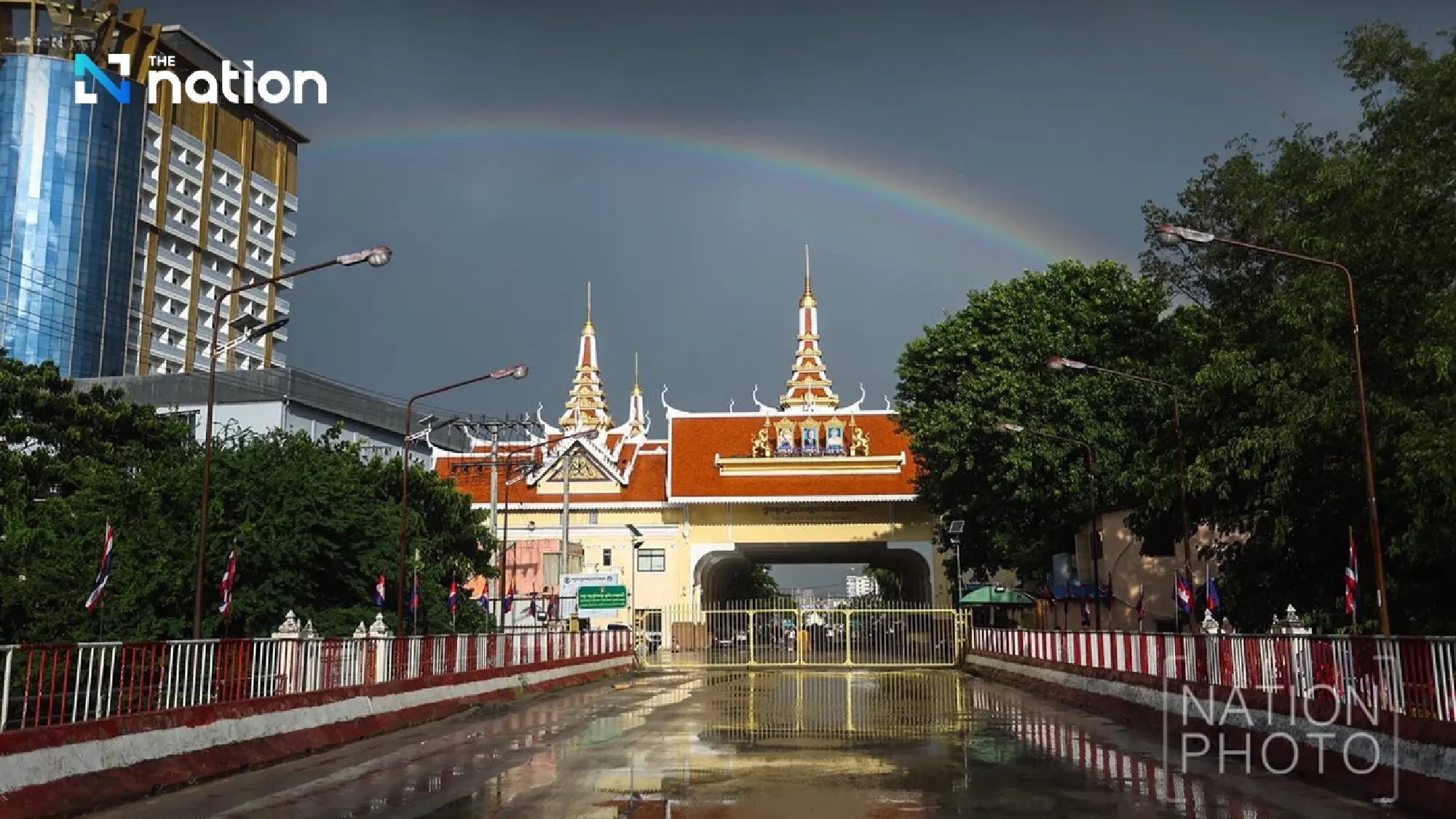 First Army Area allows 1,000 Cambodians to cross Ban Khlong Luek border daily under humanitarian measures