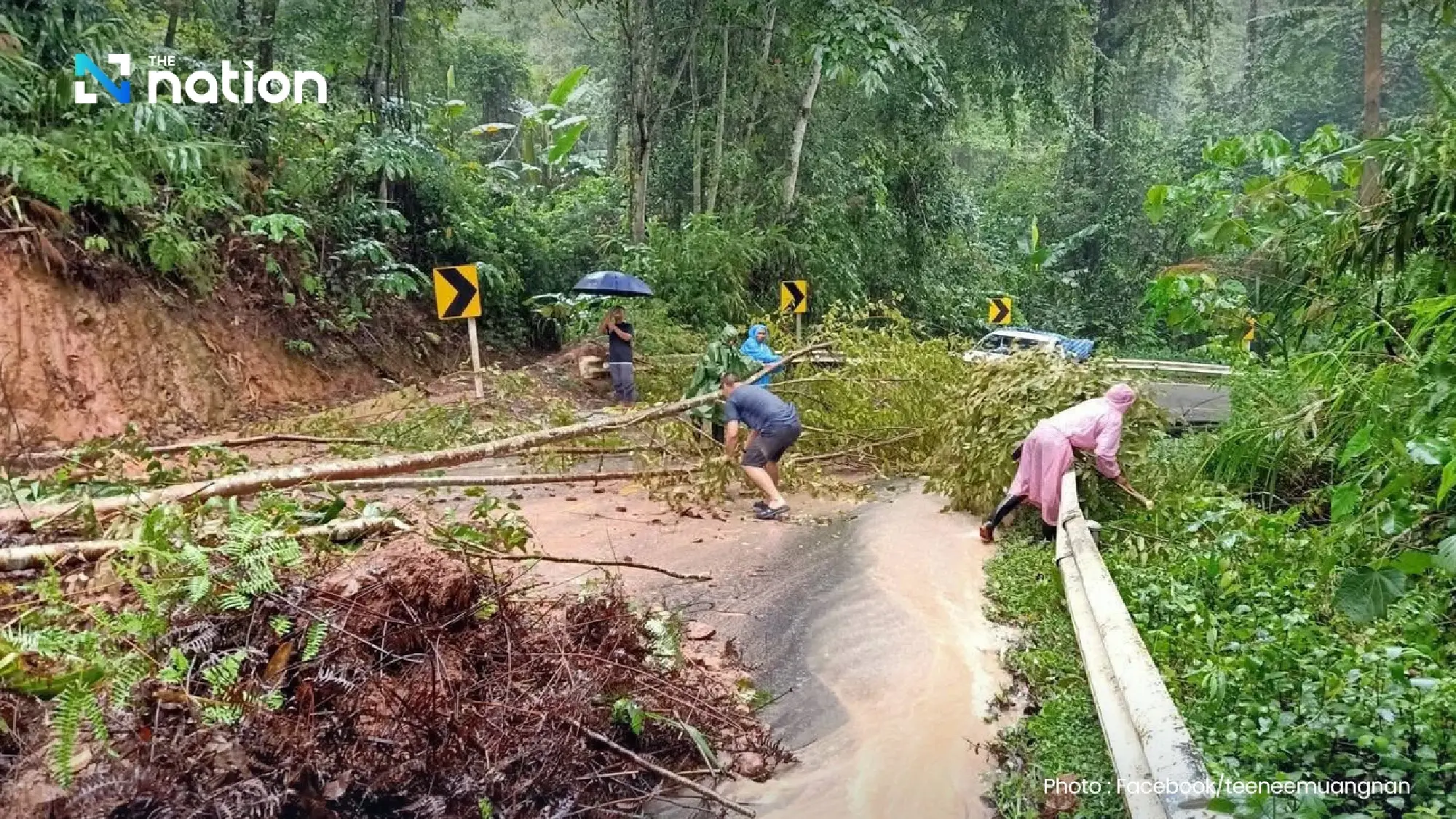 Flash flood alert in Nan’s Bo Kluea district as landslide blocks highway 1081