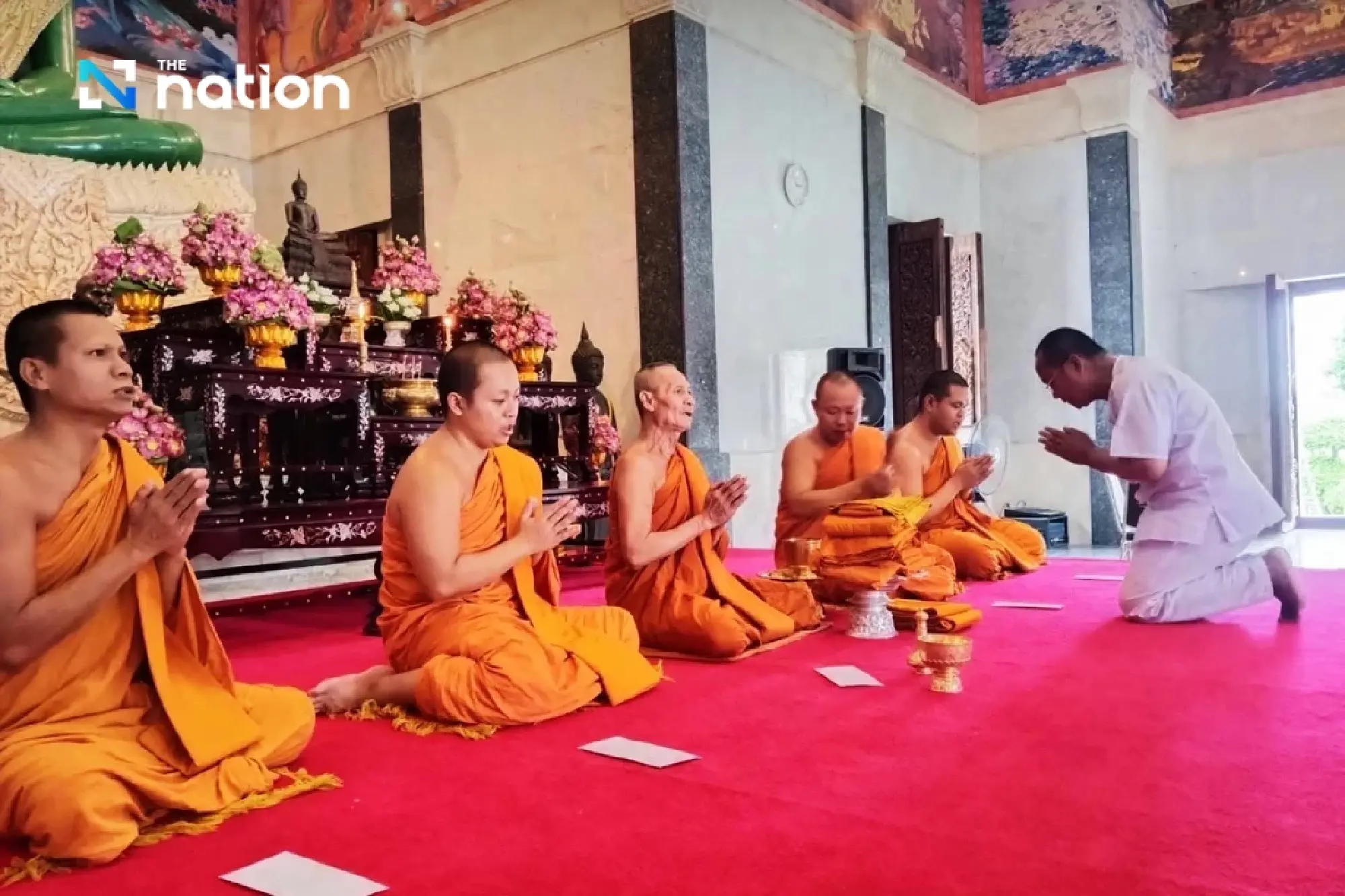 Abbot of prestigious Bangkok temple leaves monkhood, flees to Laos amid corruption probe