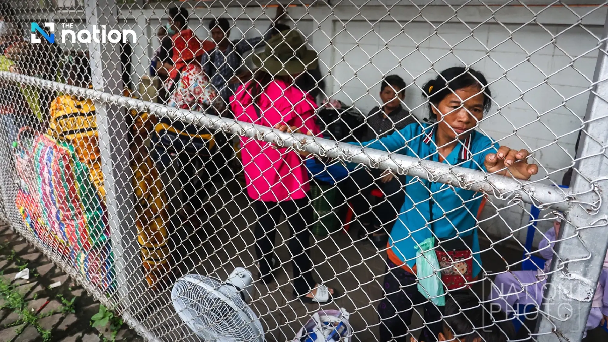 Tensions flare at Sa Kaeo border as Cambodians flock to return home; authorities control situation