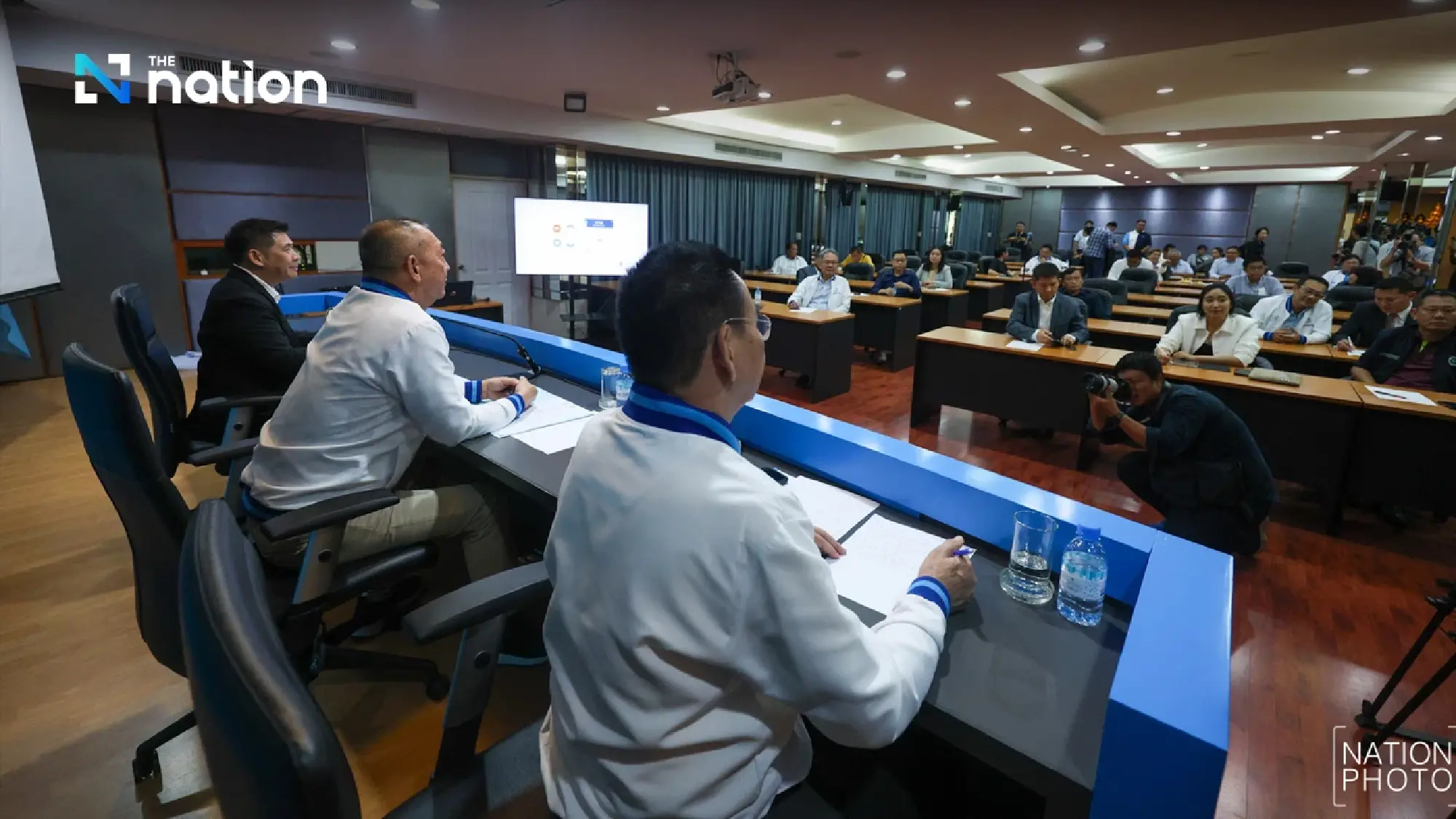 Democrat Party reaches consensus to remain in government coalition