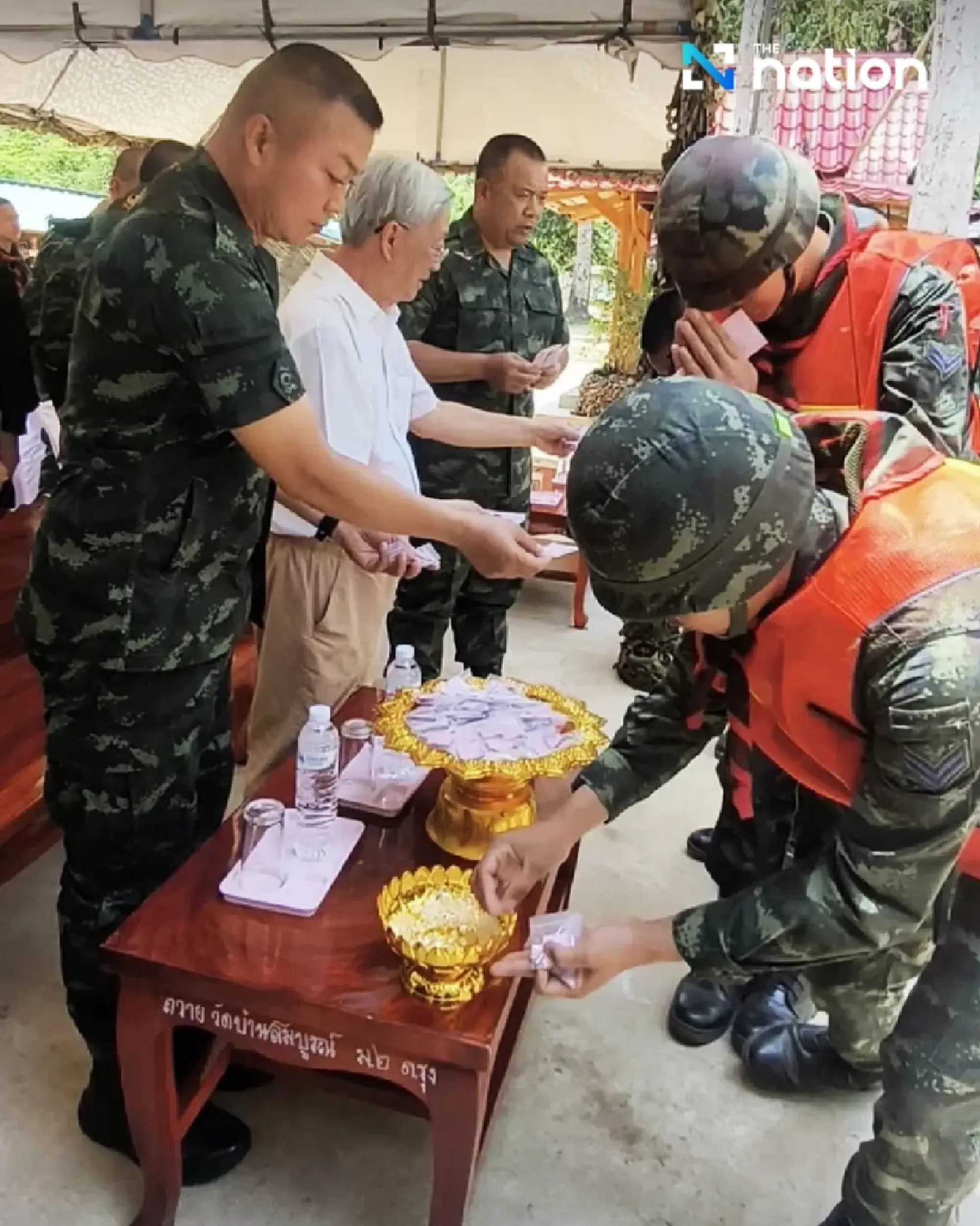 Second Army Area chief visits border base in Ubon Ratchathani