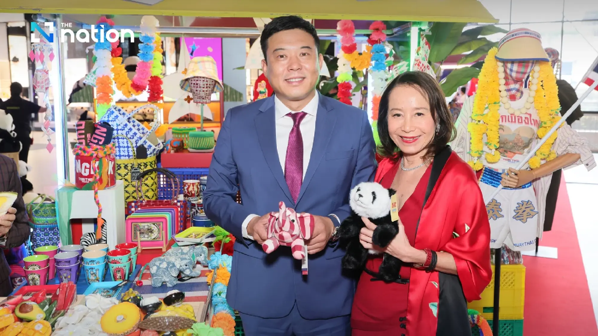 Mr. Yao Haibo, Chief Executive Officer of SCPG Group and Ms. Supaluck Umpujh, Chairwoman of The Mall Group