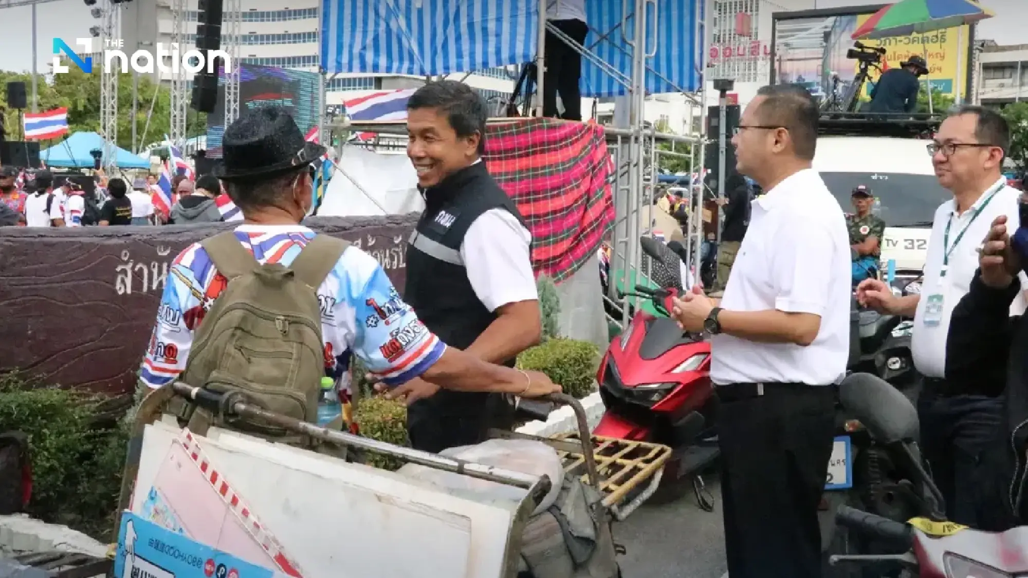 Bangkok governor inspects Victory Monument rally site, ensures public safety measures in place