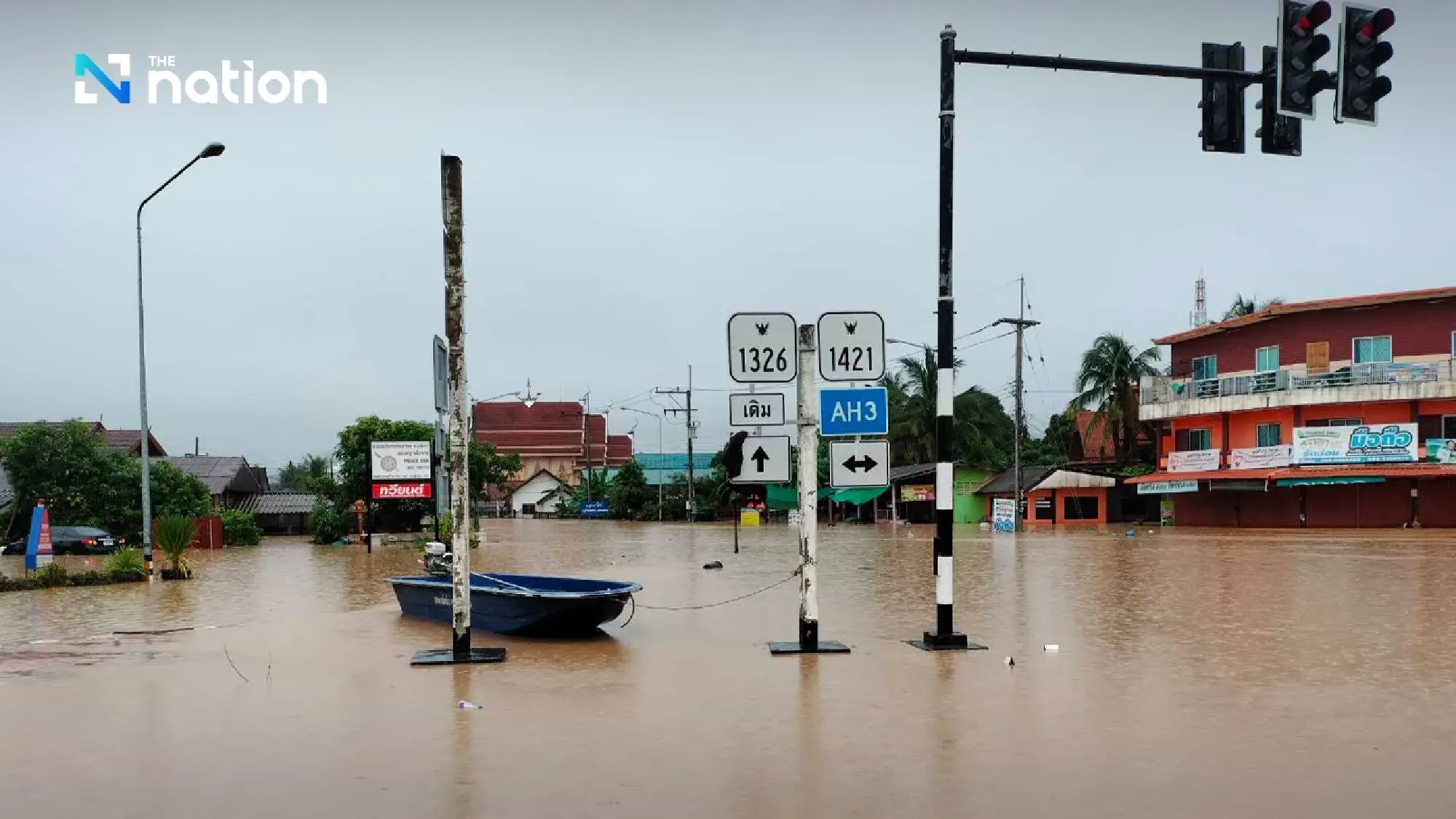 Flash floods hit Chiang Rai as heavy rain triggers mass evacuations and severe crop damage