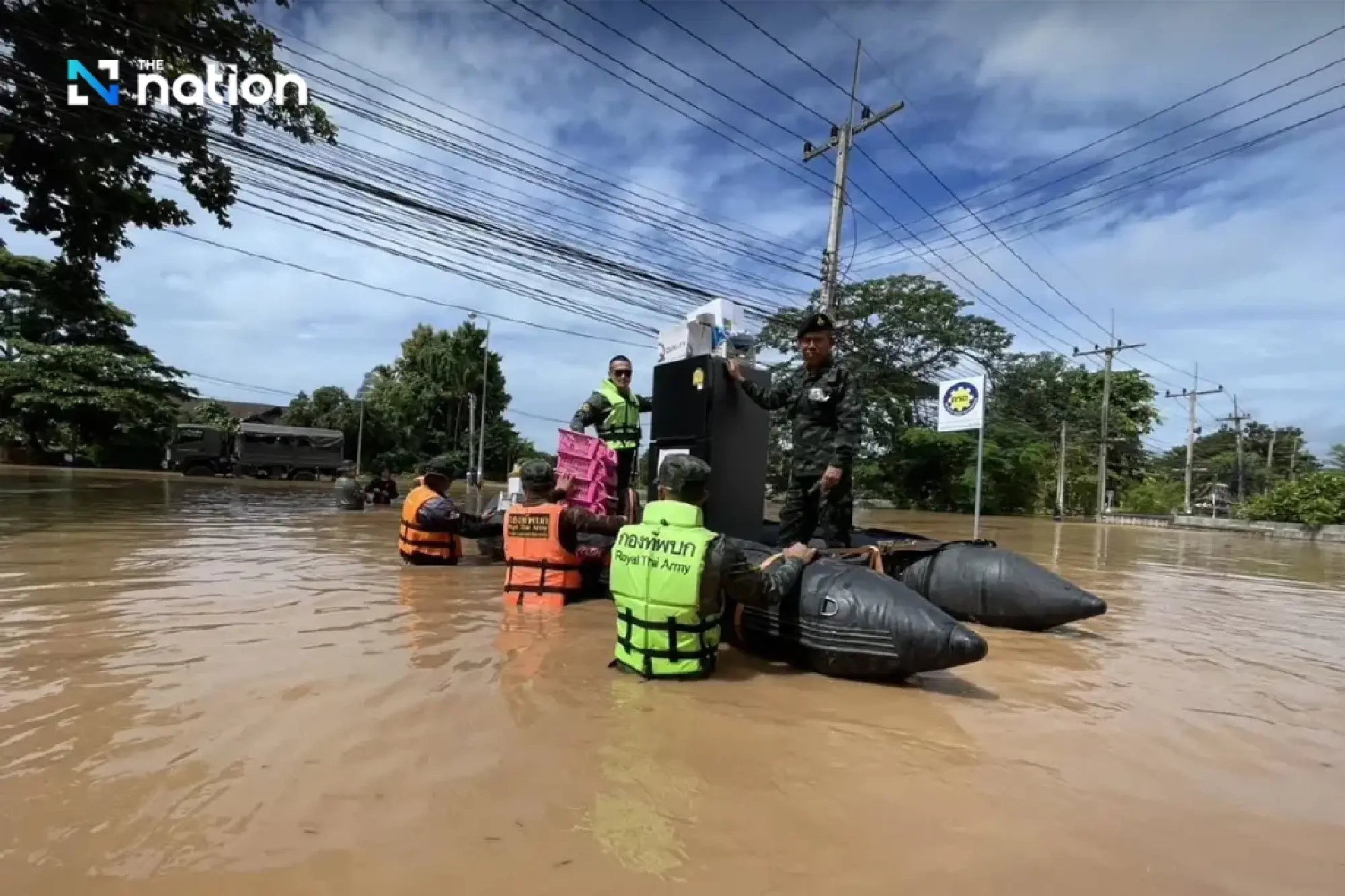 Flooding crisis in Sukhothai and Phrae provinces as river levels rise, emergency warnings issued