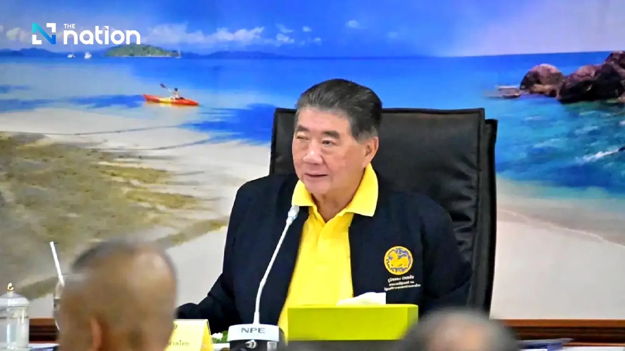 Phumtham visits Trat to assess border tensions and civilian safety