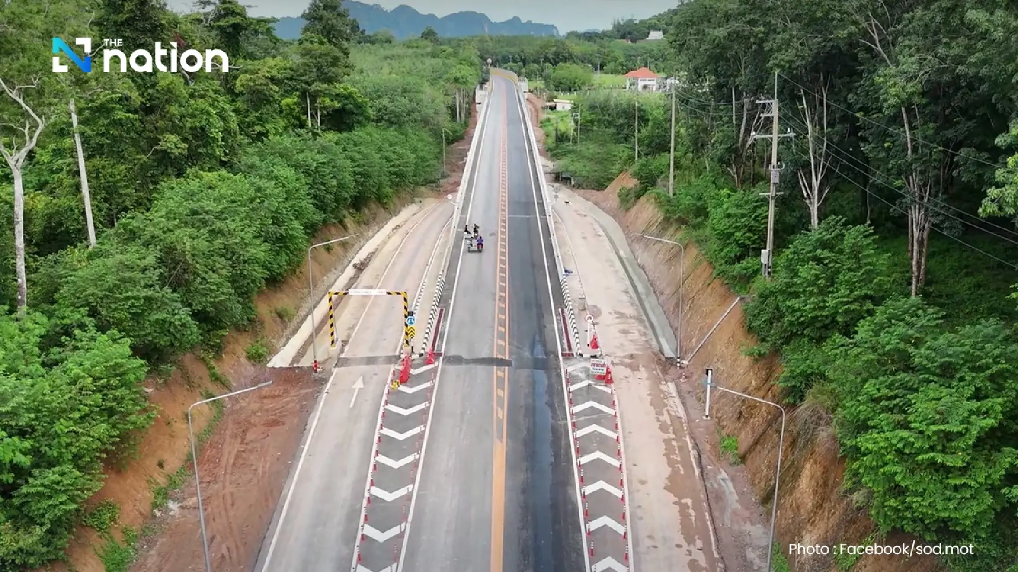 Two bridges aimed at saving wild elephants in Rayong and Chanthaburi opened to traffic