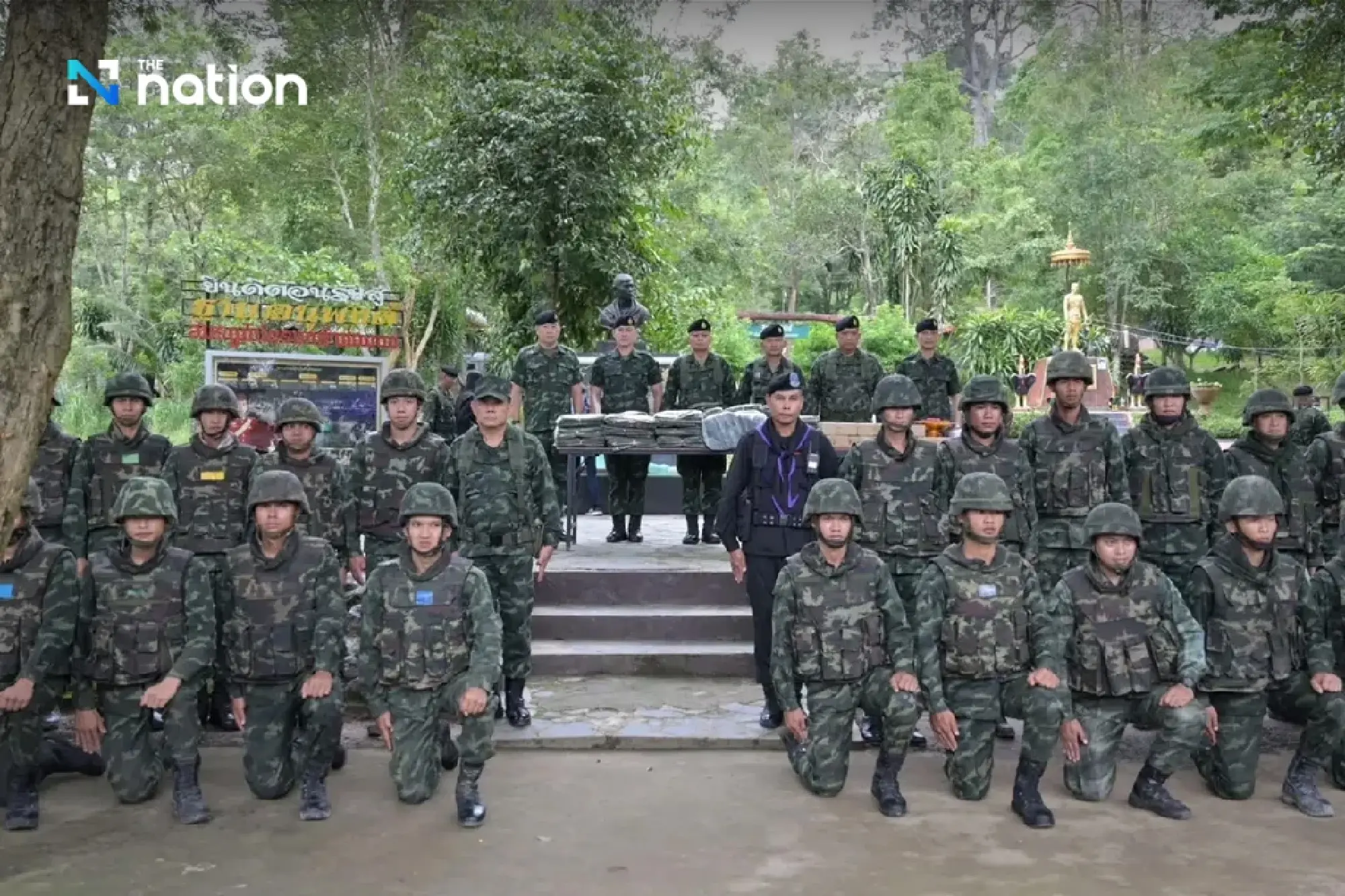 2nd Army chief delivers King, Princess’ gifts to troops guarding Ubon Ratchathani border