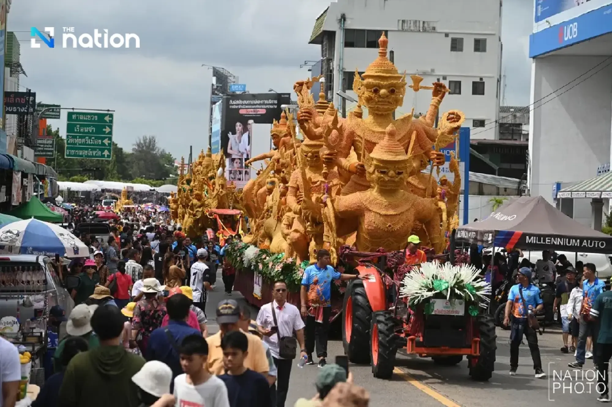 Ubon Ratchathani Candle Festival 2025 dazzles with glowing light and faith-filled parades