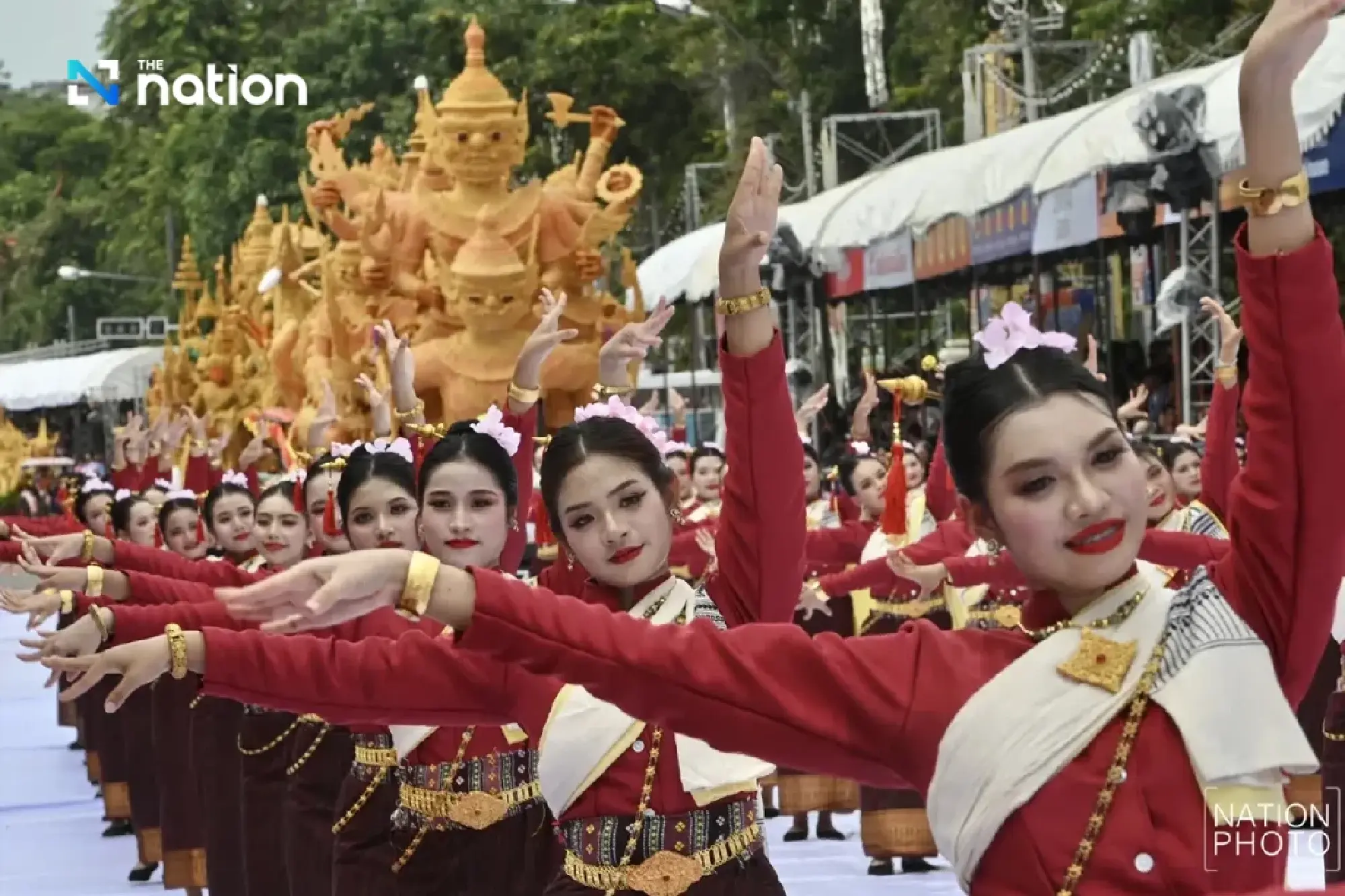 Ubon Ratchathani Candle Festival 2025 dazzles with glowing light and faith-filled parades