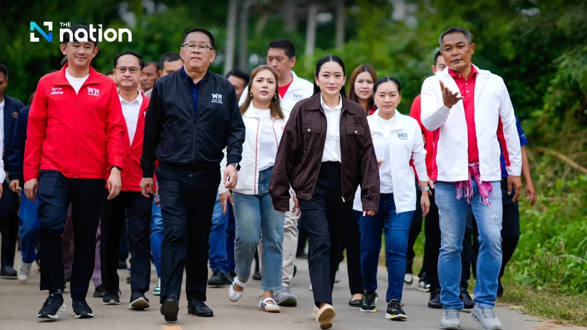 PM visits Korat to inspect water management, locals show support