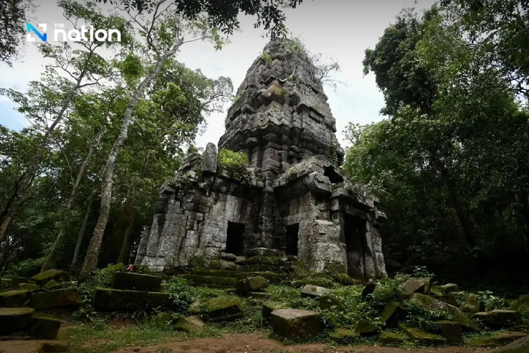 2nd Army Area chief urges Thais to visit archaeological sites along Surin border