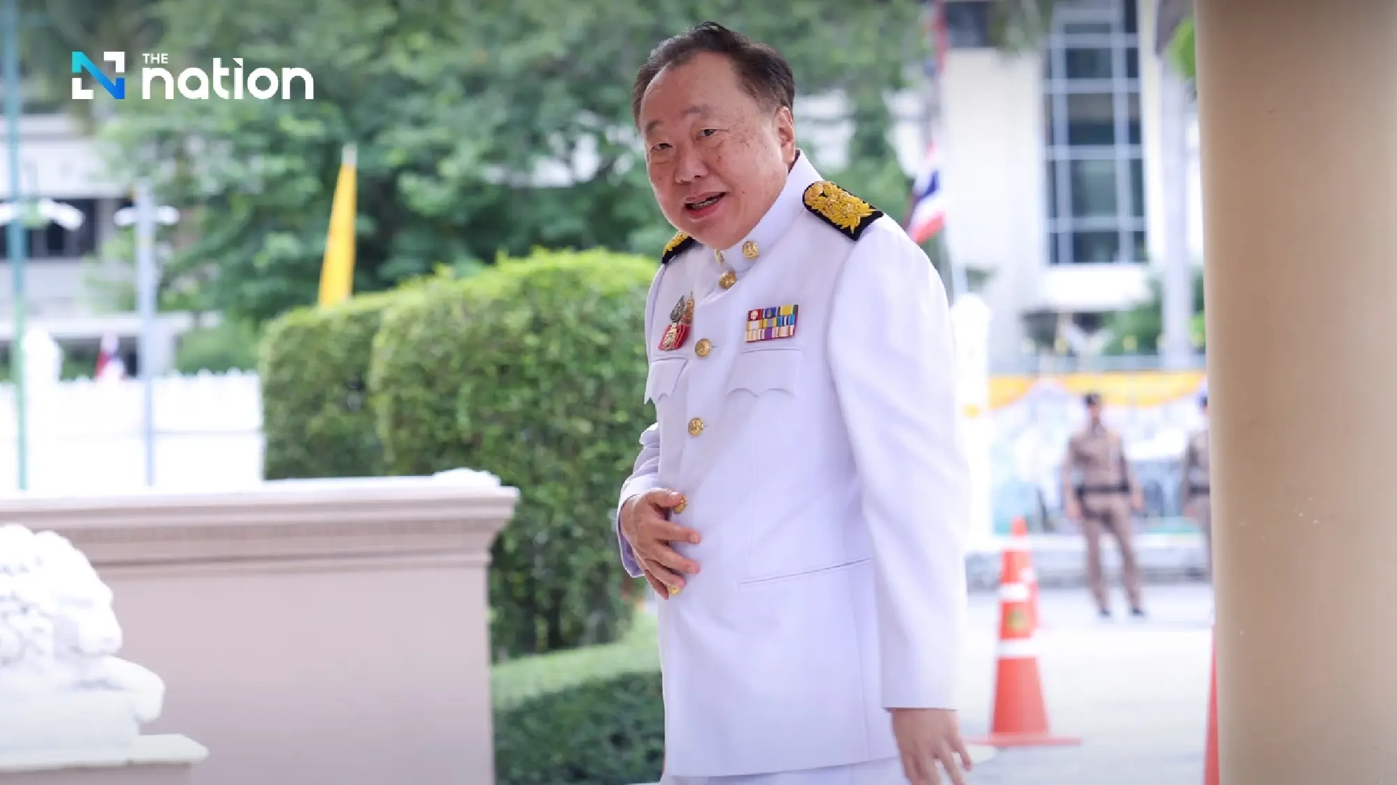 Paetongtarn joins new Cabinet ministers to take oath of office at Government House