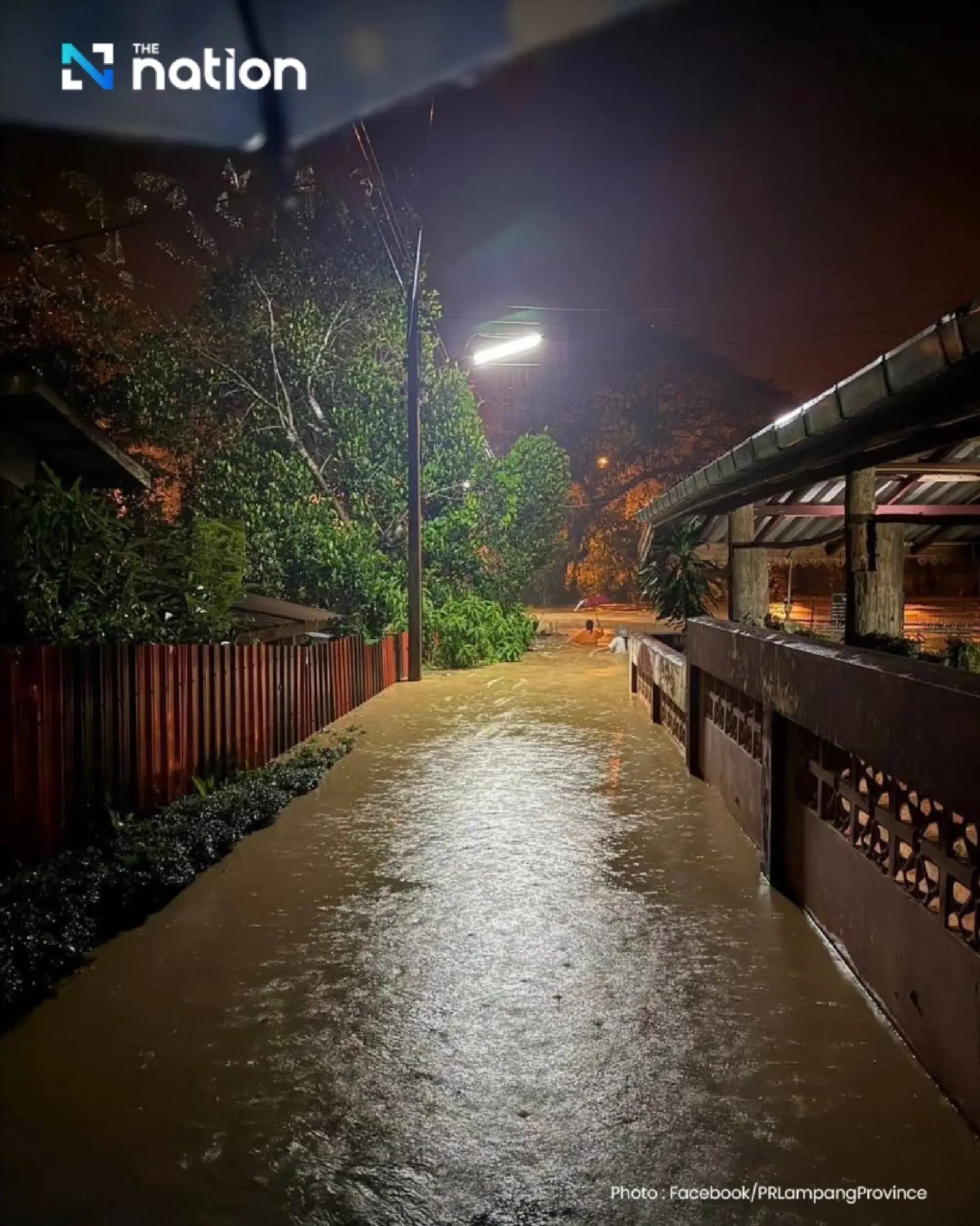 Heavy rain and flash floods hit Lampang, residents evacuated as floods damage homes