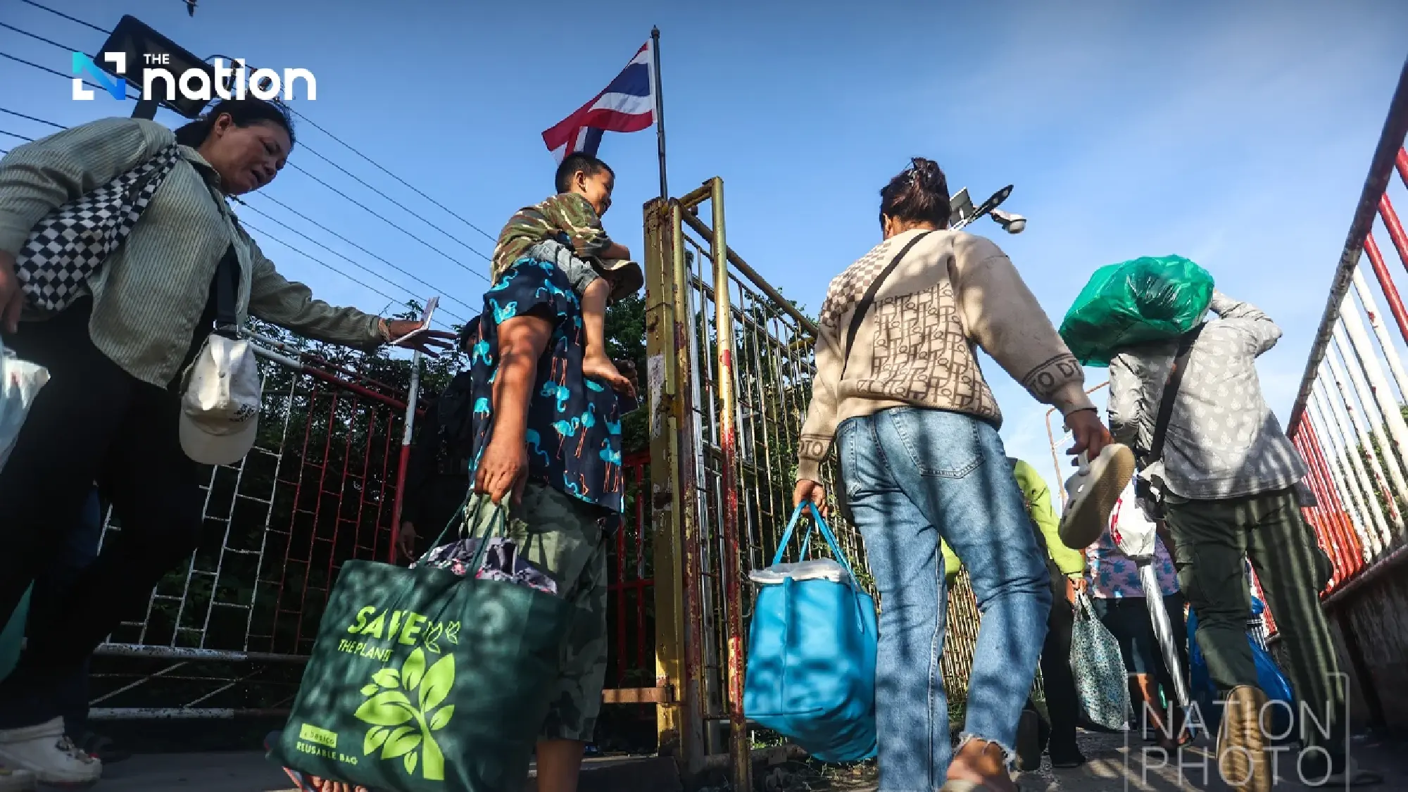 Most Cambodian workers want to stay, ignore call to return home: DOE