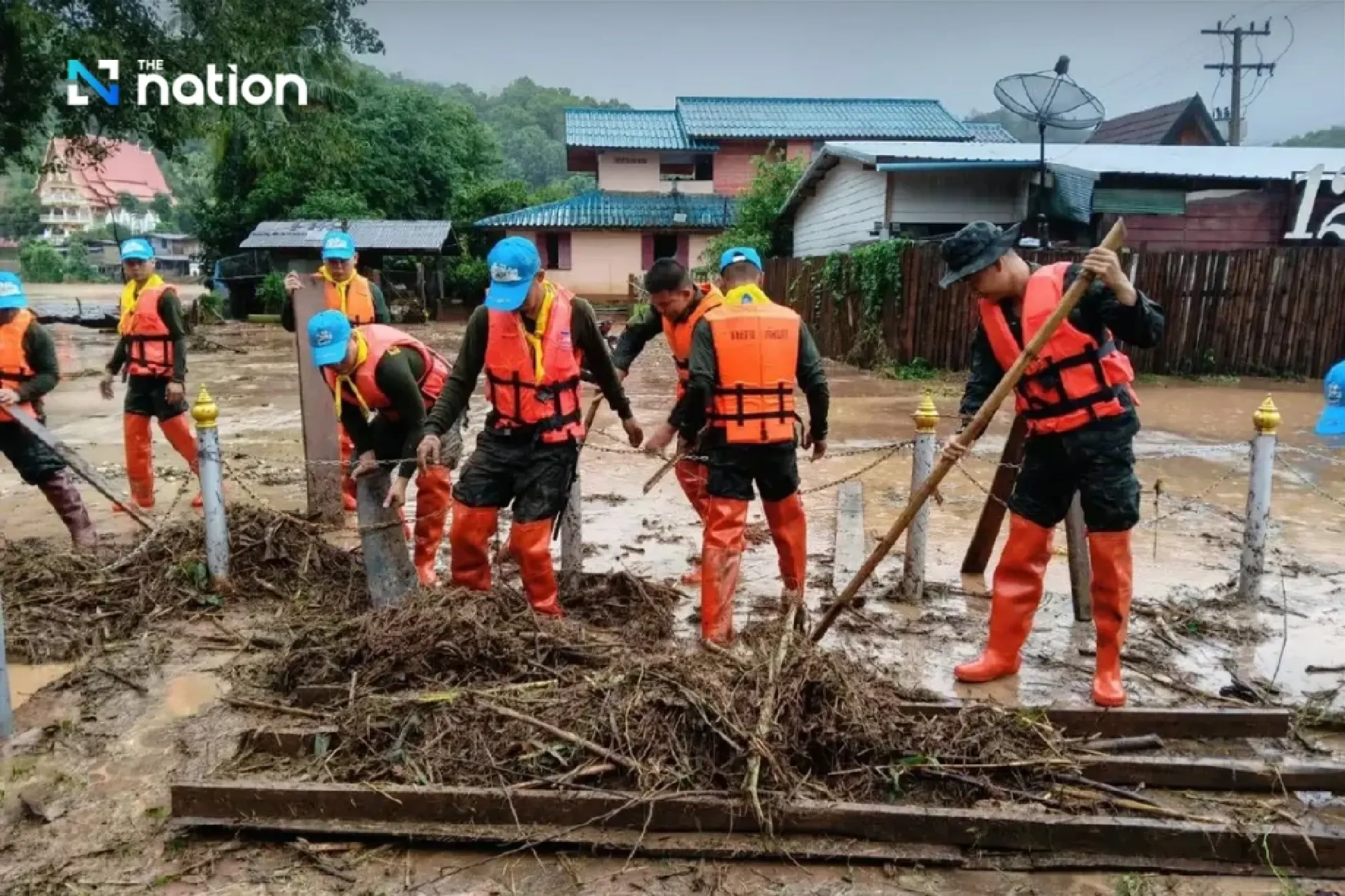Thai Army assists Nan flood victims as flash floods hit Wiang Sa and Mae Charim