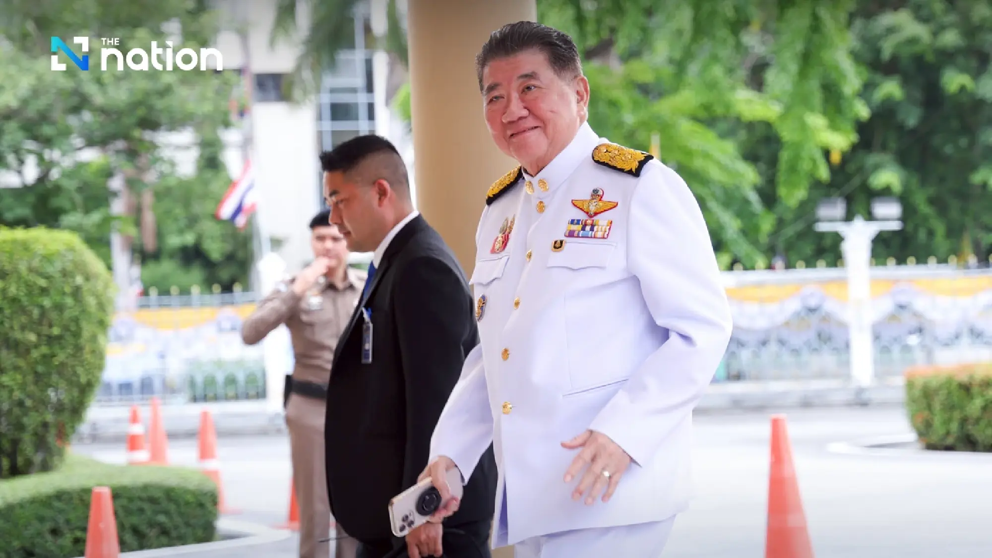 Paetongtarn joins new Cabinet ministers to take oath of office at Government House